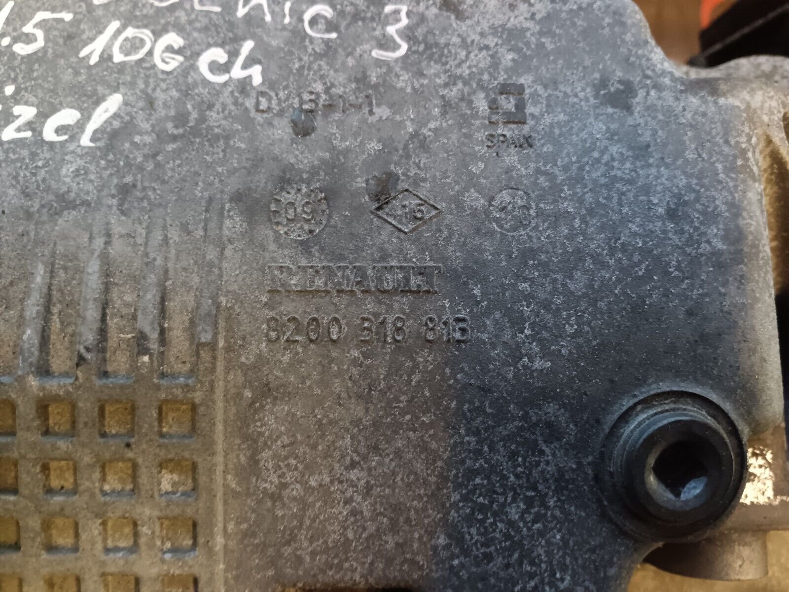 CARTER MOTEUR SUPERIEUR RENAULT SCENIC 3 1.5DCI 106CH REFERENCE: 8200318813