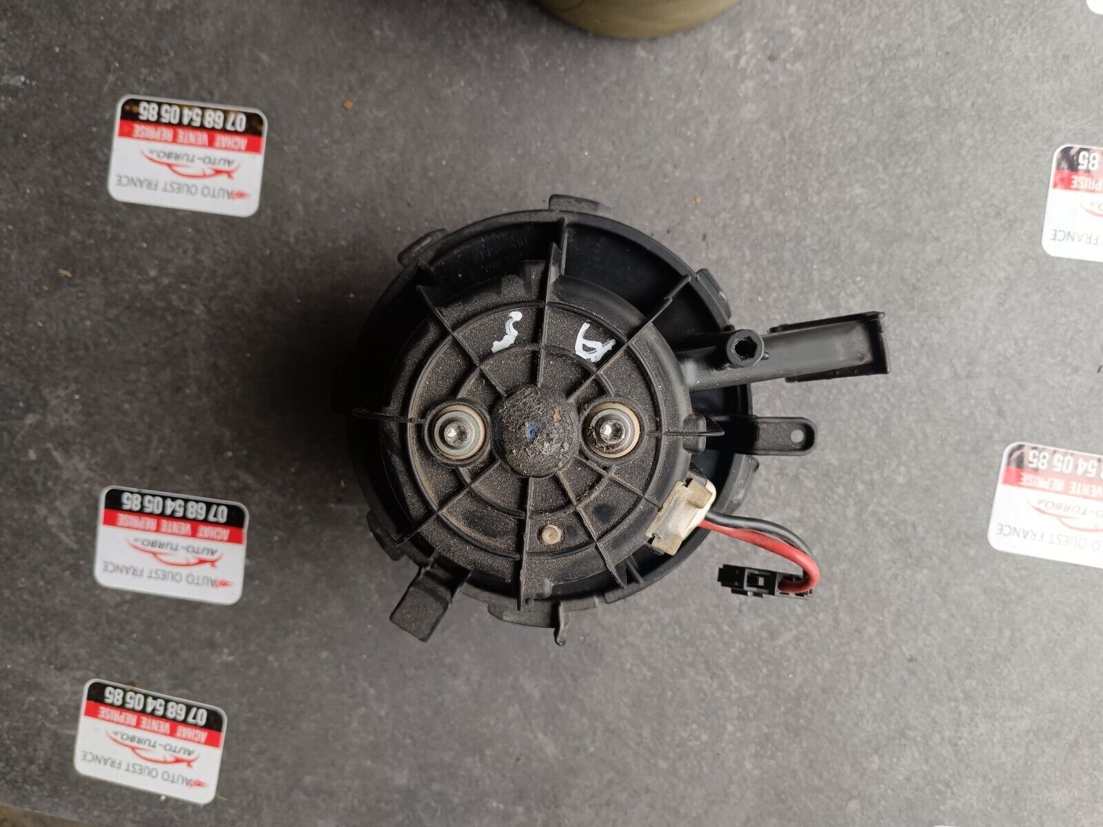 MOTEUR VENTILATEUR CHAUFFAGE AUDI A5, Q5, A4 PHASE 3 REFERENCE: 8K1820021