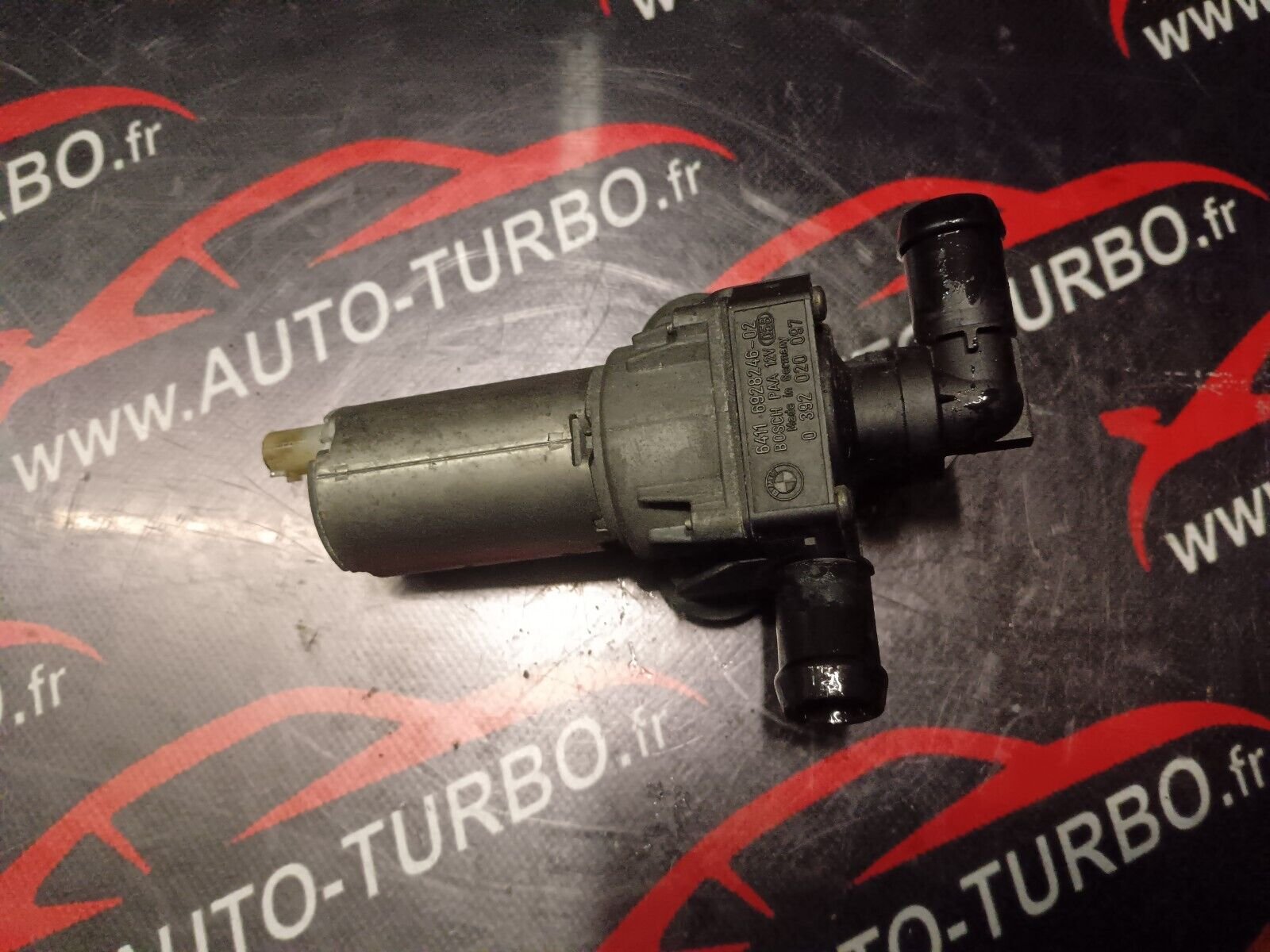 POMPE A EAU BMW SERIE 1 REFERENCE: 6928246