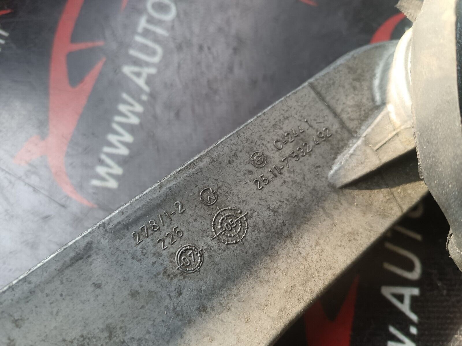 POMMEAU DE VITESSES BMW SERIE 1 E87 REFERENCE: 7532492