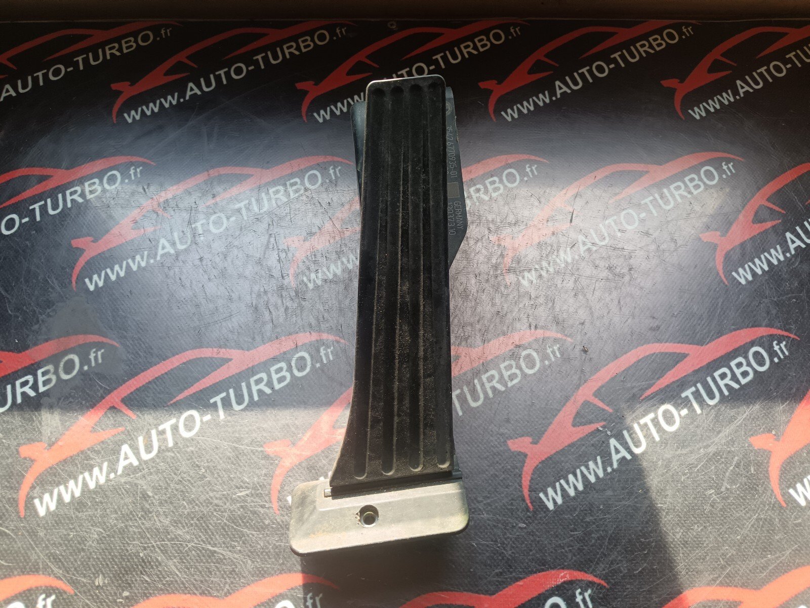 PEDALE ACCELERATEUR BMW SERIE 1 E87 116i REFERENCE: 6770935