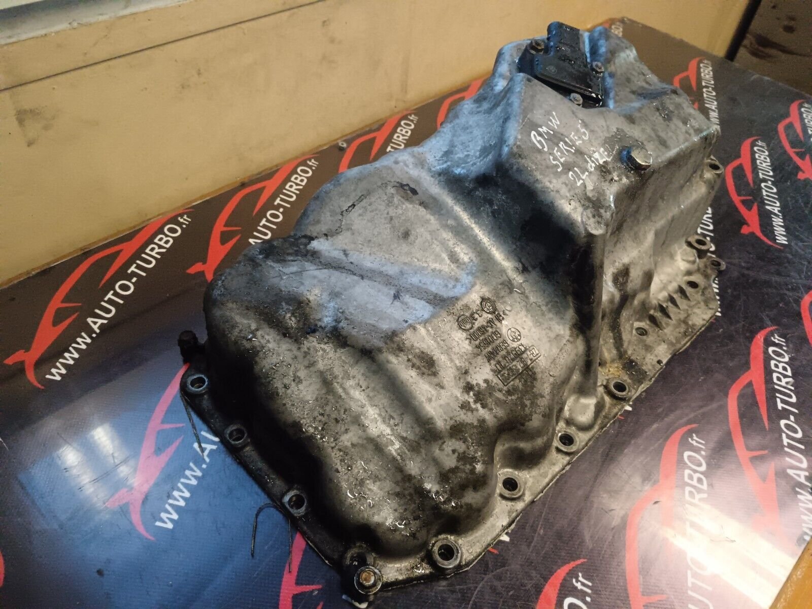 CARTER MOTEUR SUPERIEUR BMW SERIE 5 DIESEL REFERENCE: 13992010