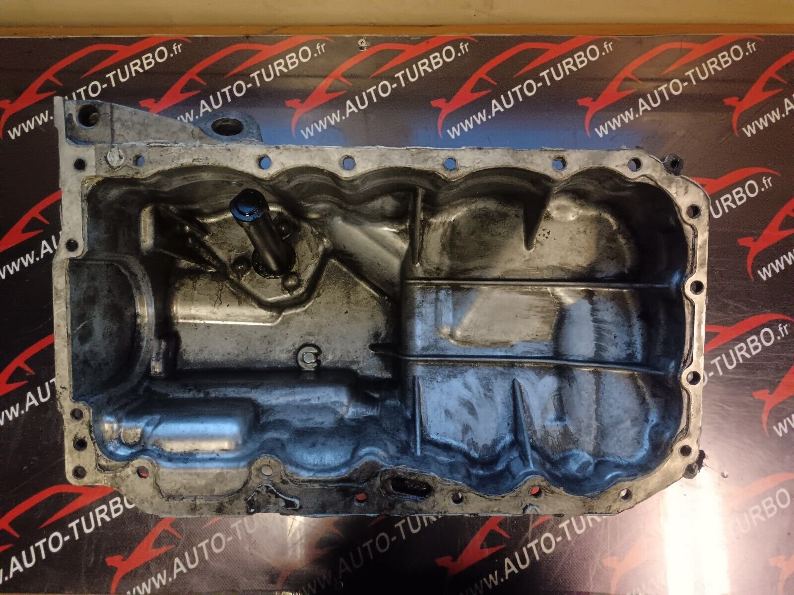 CARTER MOTEUR SUPERIEUR BMW SERIE 5 DIESEL REFERENCE: 13992010