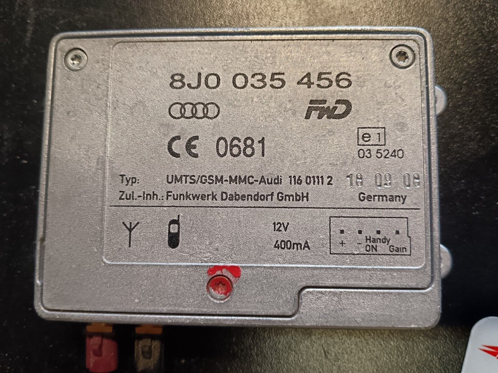 AMPLIFICATEUR ANTENNE AUDI A5, A4, A3 REFERENCE: 8J0035456