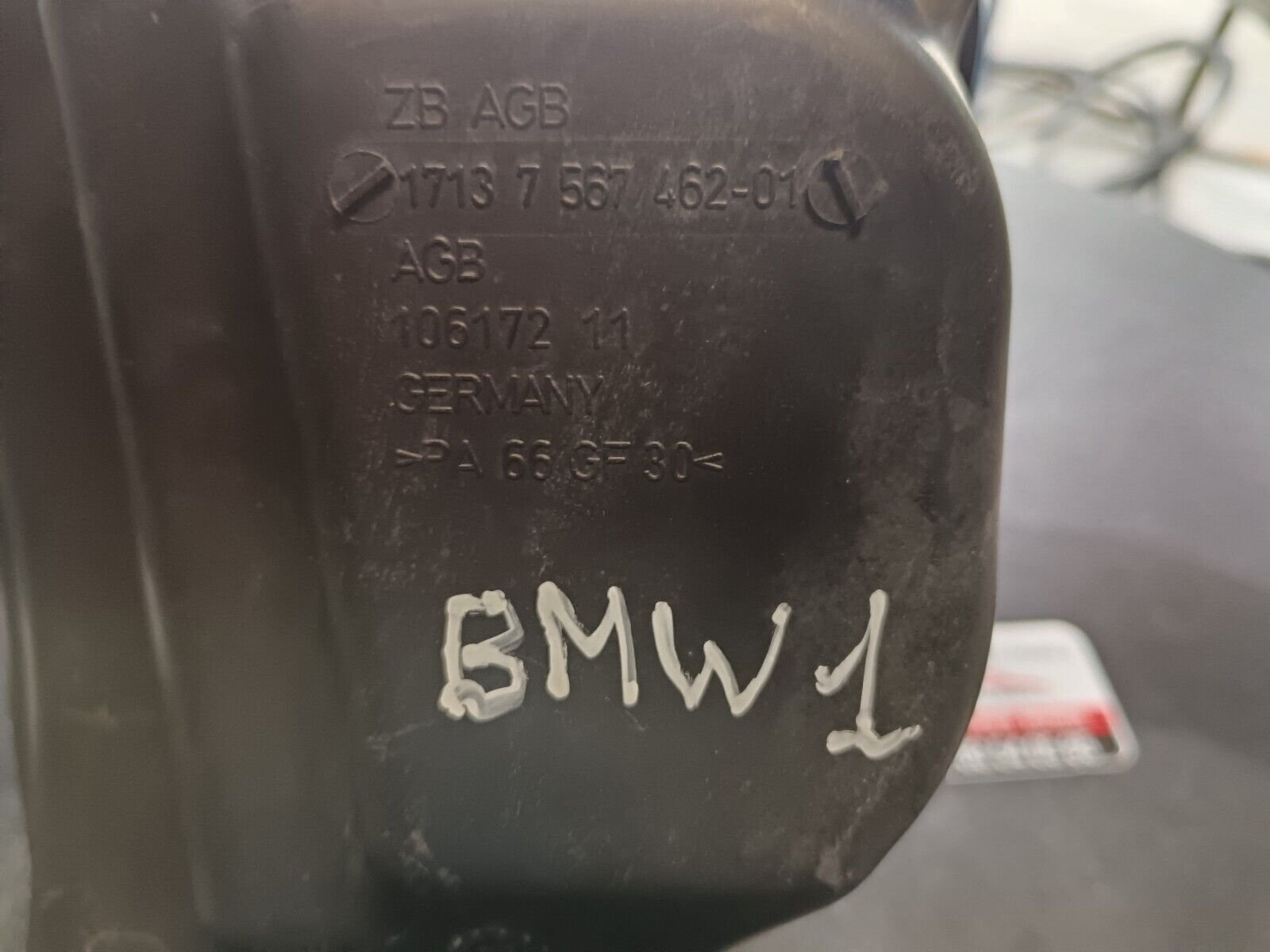 VASE  D'EXPANSION LIQUIDE DE REFROIDISSEMENTS BMW SERIE 1 REFERENCE: 17137567462