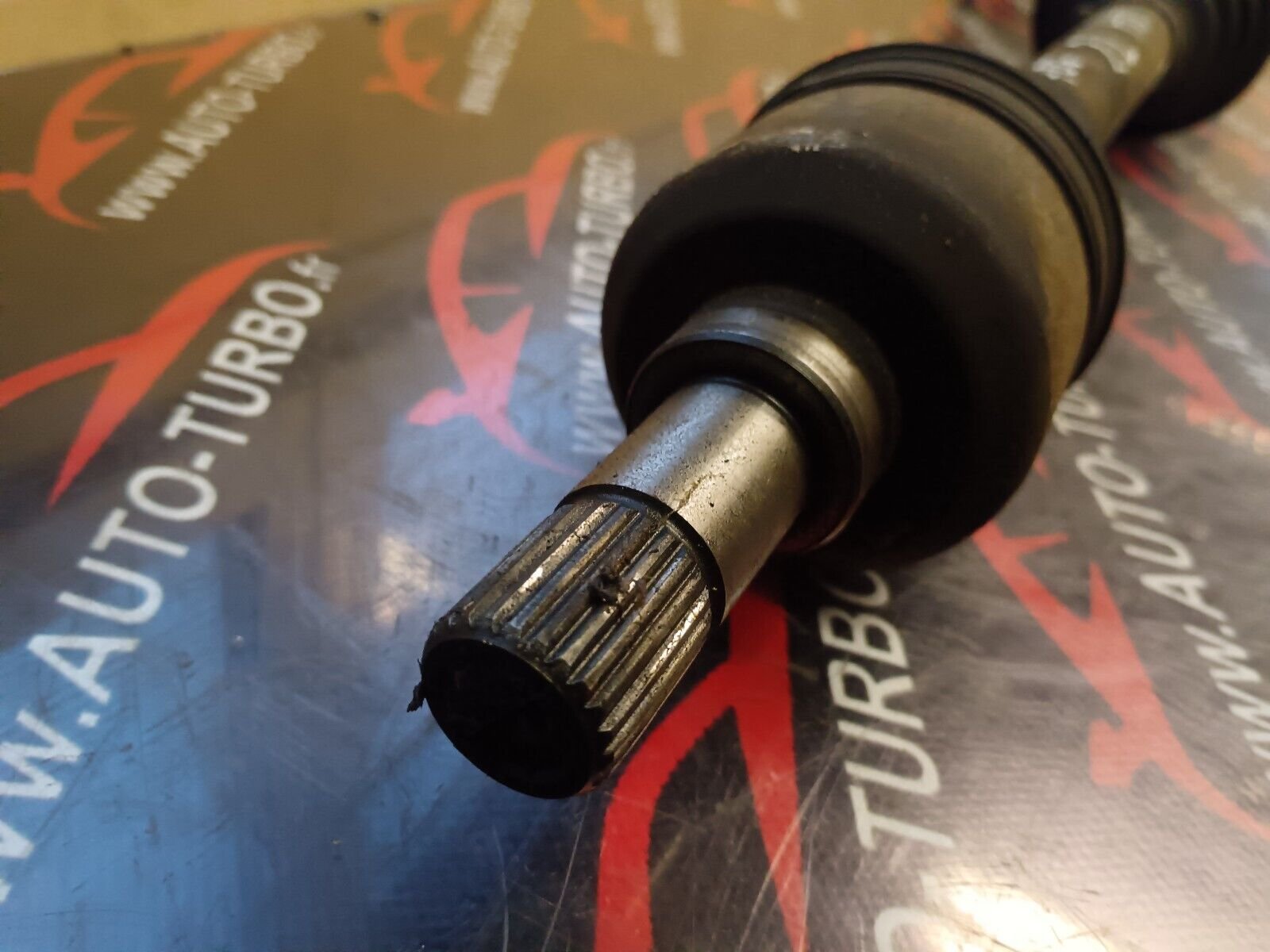 CARDAN AVANT GAUCHE PEUGEOT 406 2.0HDI REFERERENCE: 9806676680