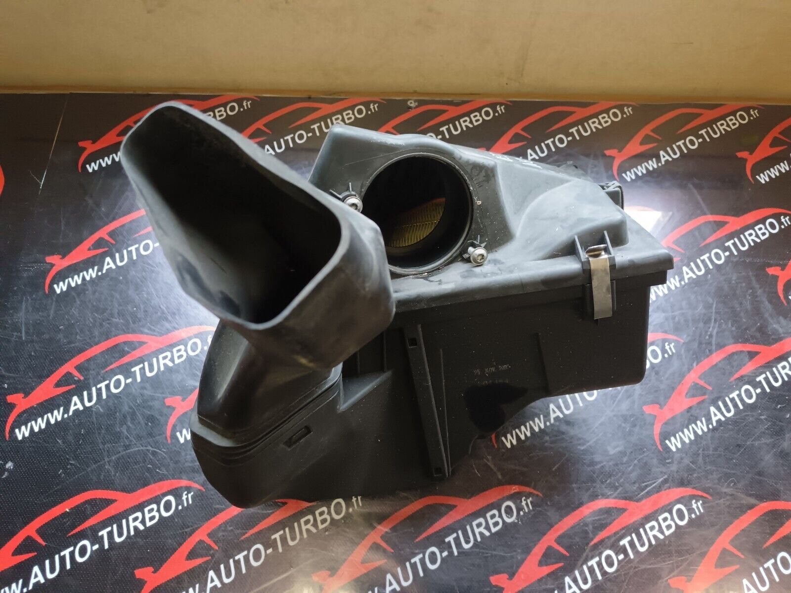 BOITE A FILTRE A AIR BMW E87/E90 2L DIESEL 779746005