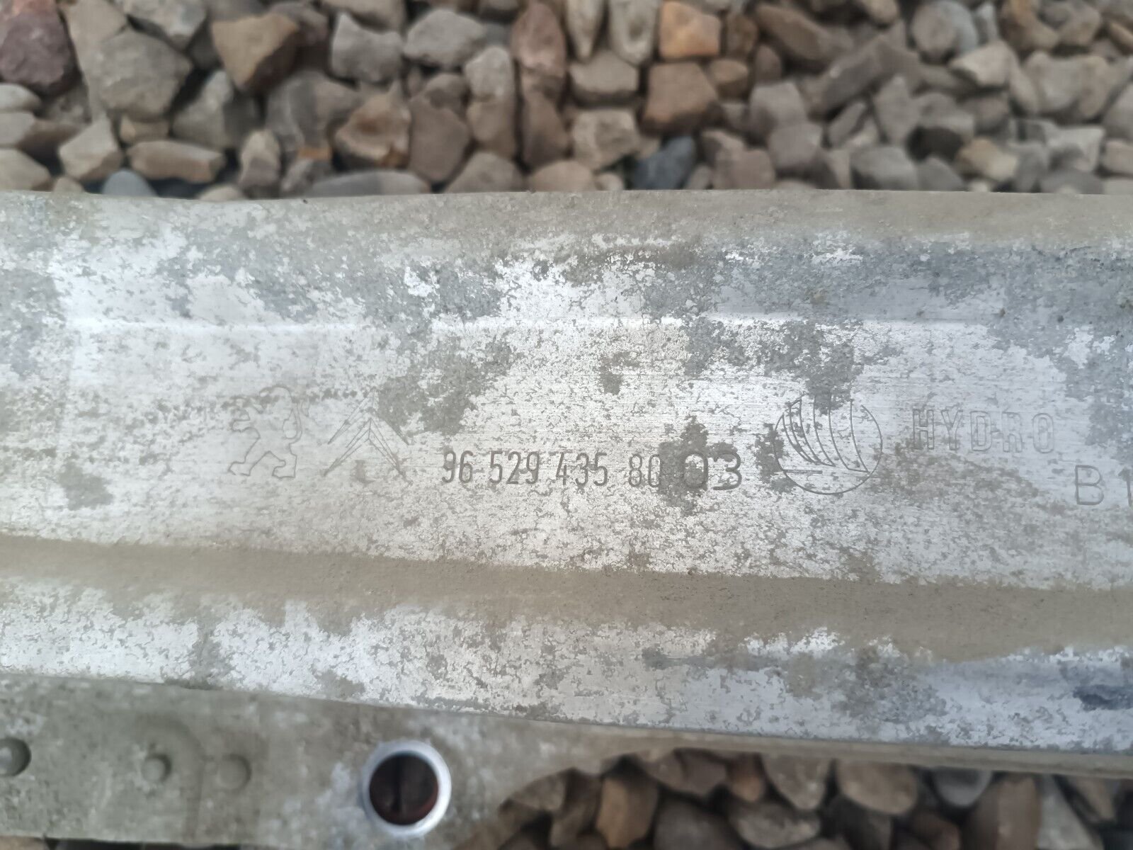 RENFORT PARE CHOC CITROEN C4 PICASSO REFERENCE: 9652943580