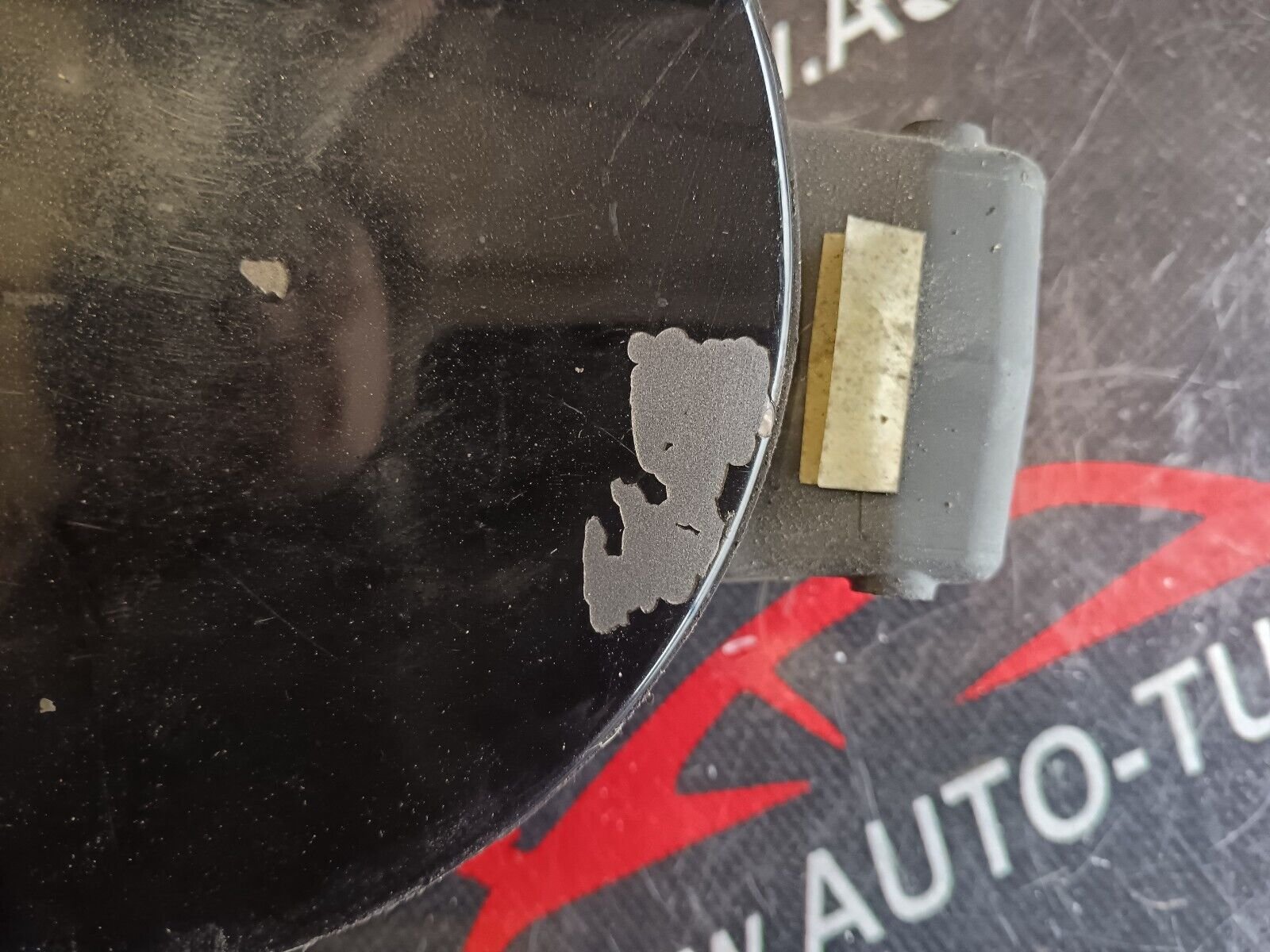 VOLET DE  TRAPPE CARBURANT VOLKSWAGEN EOS REFERENCE: 1Q0809857