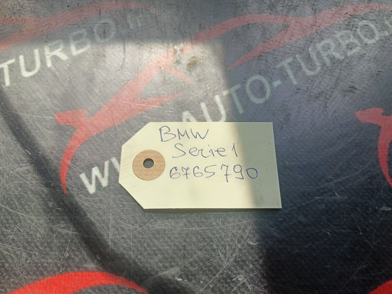 TUYAU BMW SERIE 1 E87 116i REFERENCE: 6765790