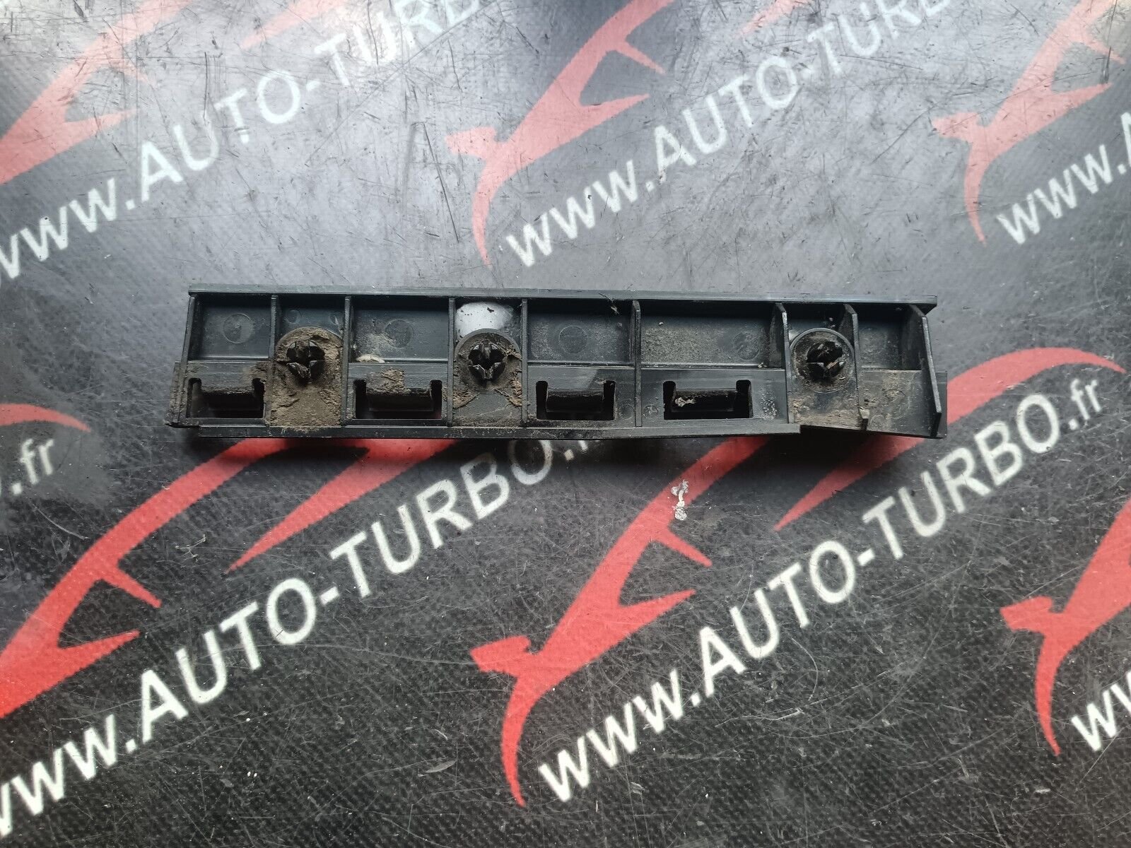 SUPPORT BARRE AVANT DROIT BMW SERIE1 E87 REFERENCE: 7174402