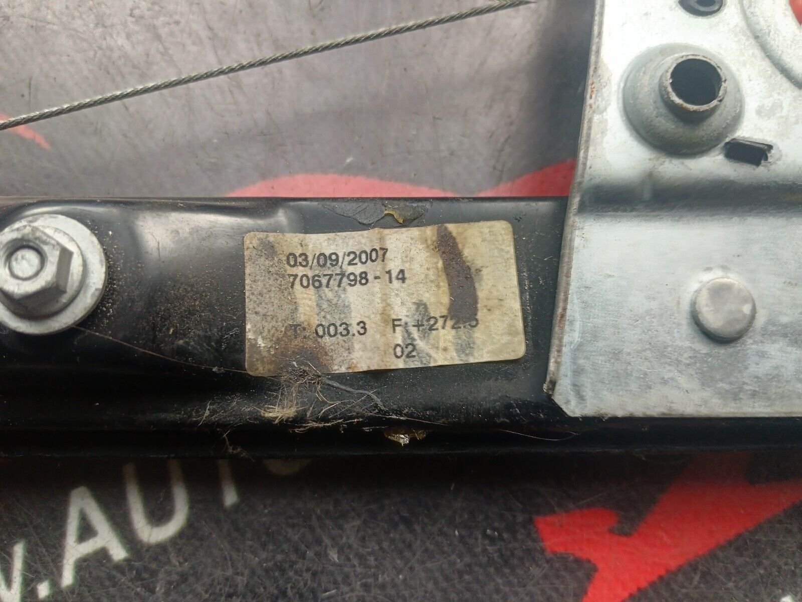 SYSTEME LEVE VITRE ARRIERE DROIT BMW SERIE1  116i REFERENCE: 7067798