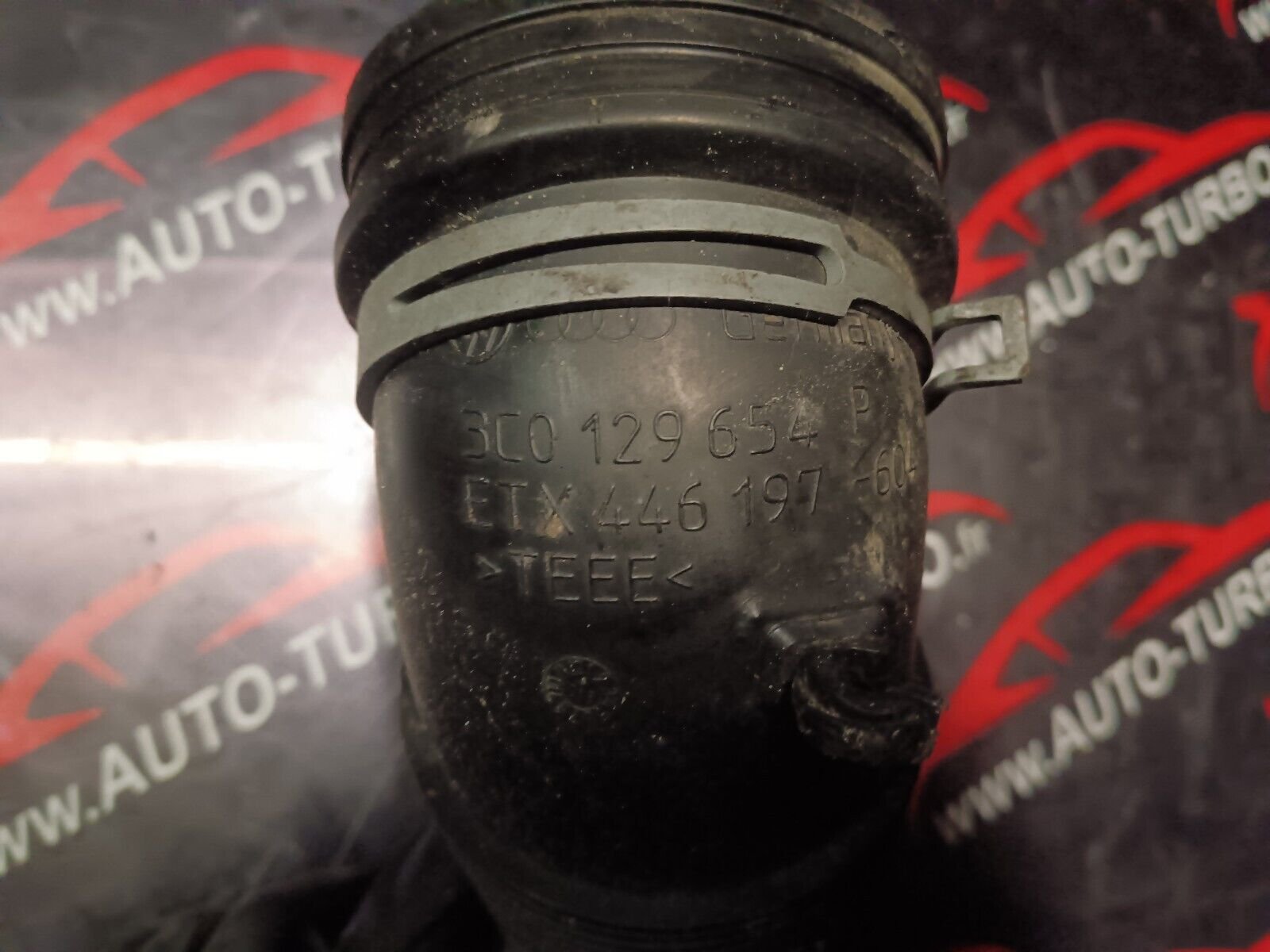 TUYAU DURITE VOLKSWAGEN EOS 2.0TDI 140CH REFERENCE: 3C0129654