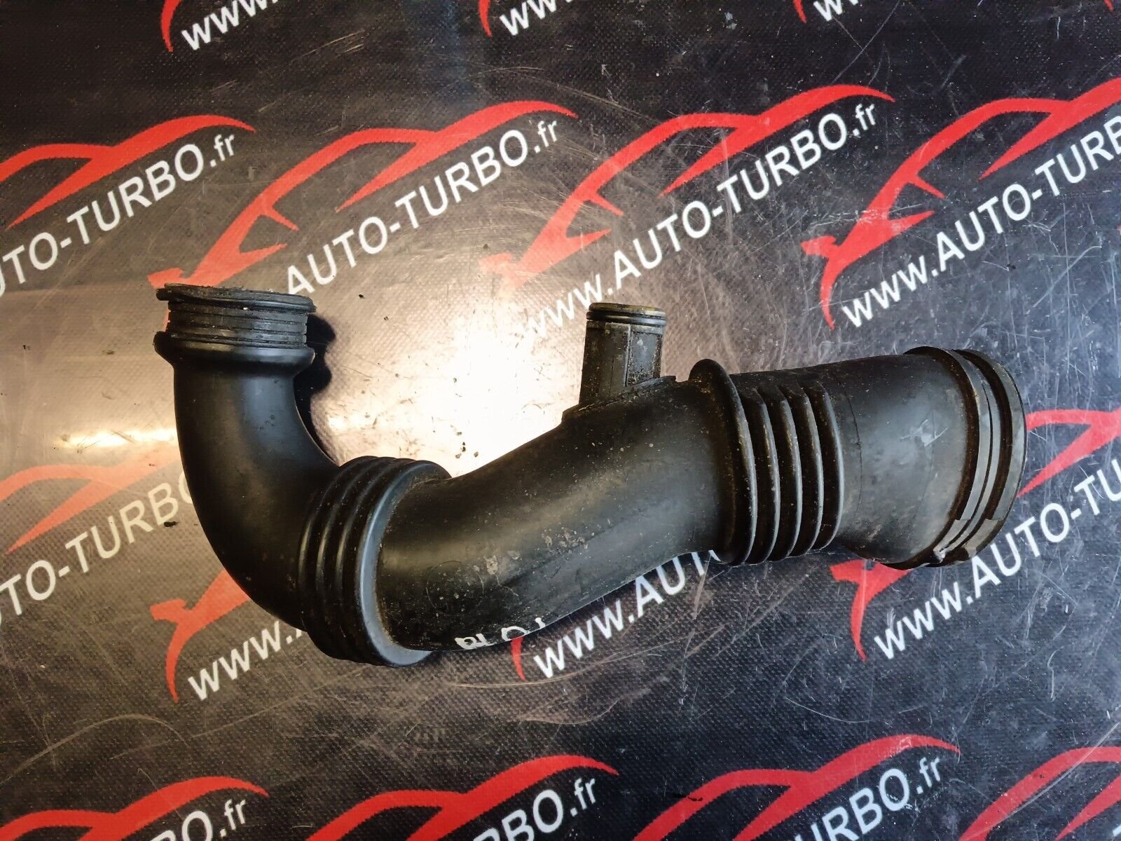 TUYAU D'ADMISSION D'AIR PSA 1.6HDI 90-110CH REFERENCE:9656953680