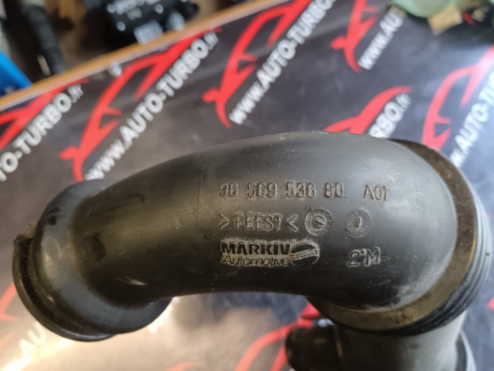 TUYAU D'ADMISSION D'AIR PSA 1.6HDI 90-110CH REFERENCE:9656953680