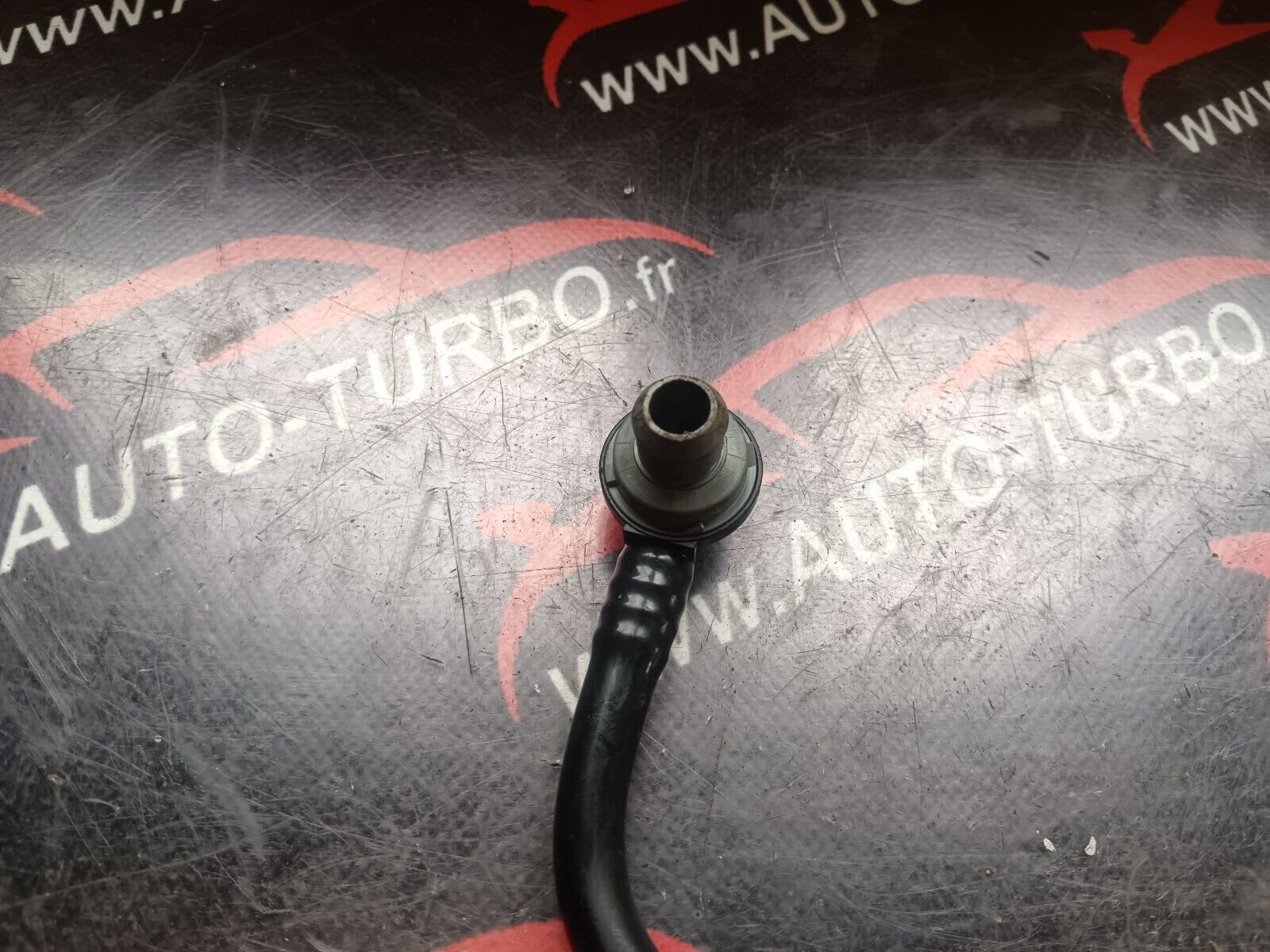 TUYAU CONDUIT  BMW SERIE 1 E87 120i REFERENCE: 6768042