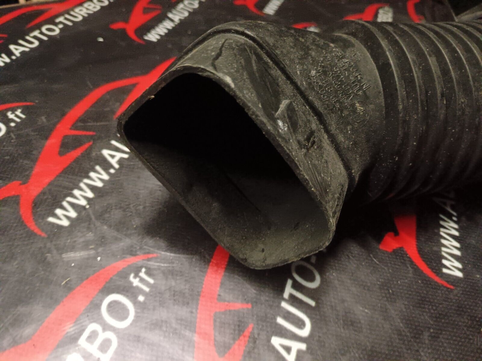 TUYAU DURITE BMW 525 E60 REFERENCE: 7790056