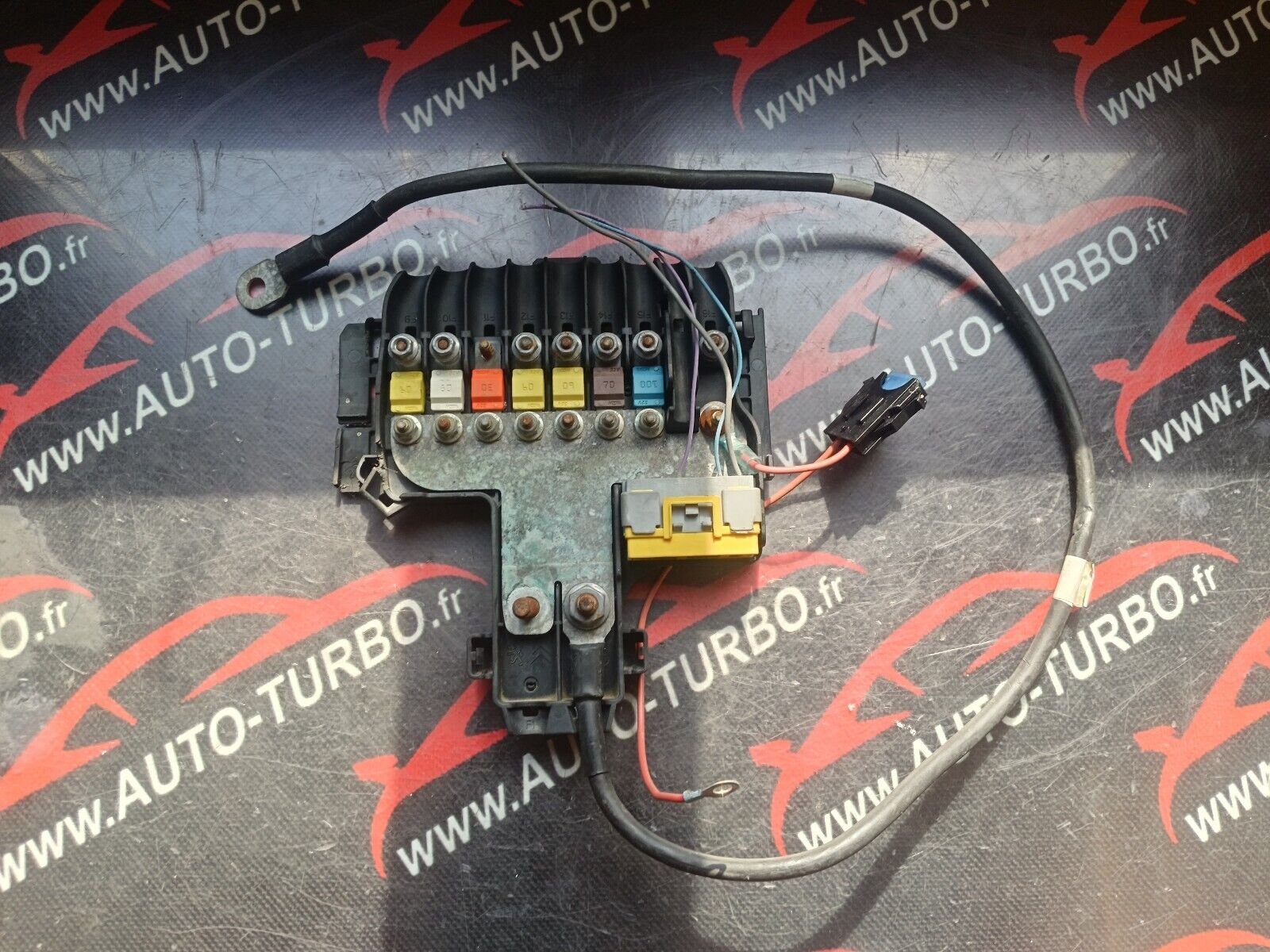 PORTE FUSIBLE BOITIER PYROTECHNIQUE CITROEN C4 PICASSO REFERENCE: 9662914480