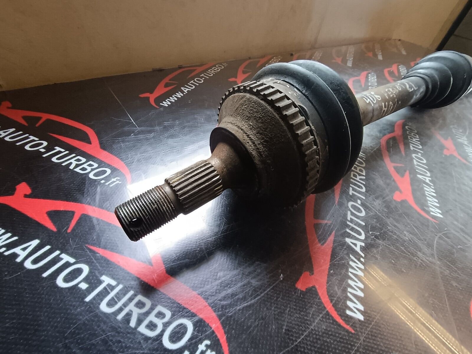 CARDAN AVANT DROIT PEUGEOT 406 2.0HDI REFERENCE: 76853861