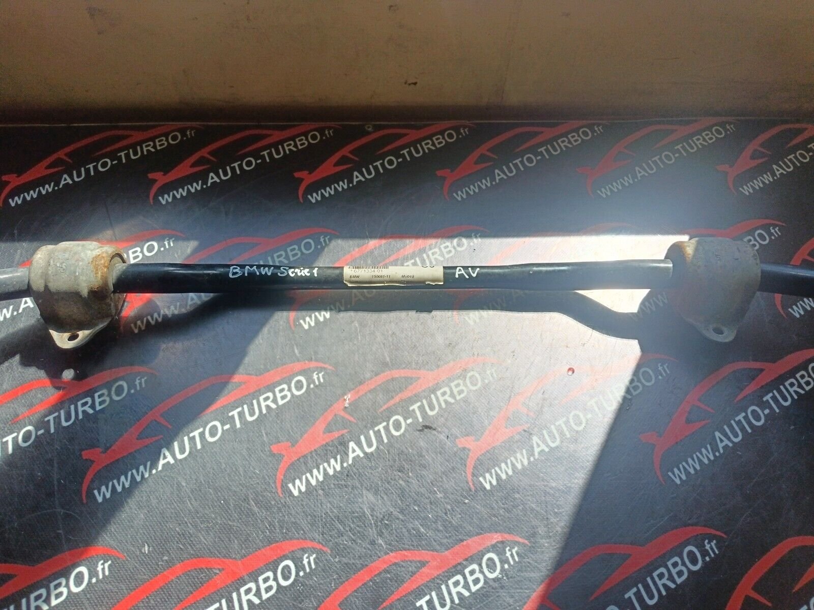 BARRE STABILISATRICE AVANT BMW SERIE 1 E87 116i REFERENCE: 6771334