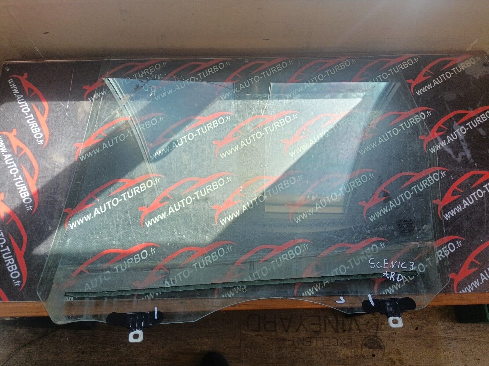 VITRE ARRIERE DROIT SCENIC 3
