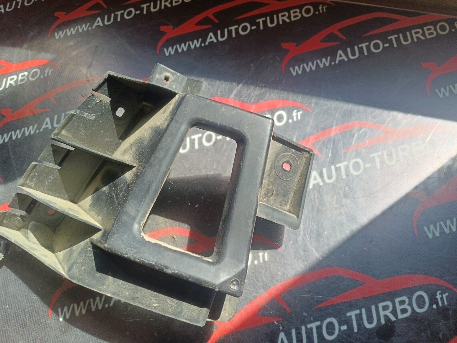 SUPPORT PARE CHOC ARRIERE GAUCHE CITROEN C4 PICASSO REFERENCE: 9680464380