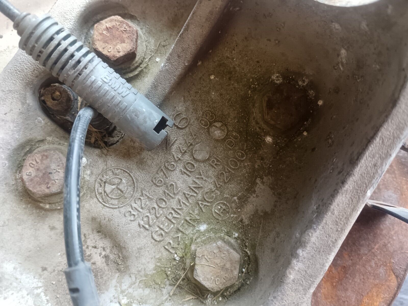 MOYEU AVANT DROIT BMW SERIE 1 E87 REFERENCE: 676444403