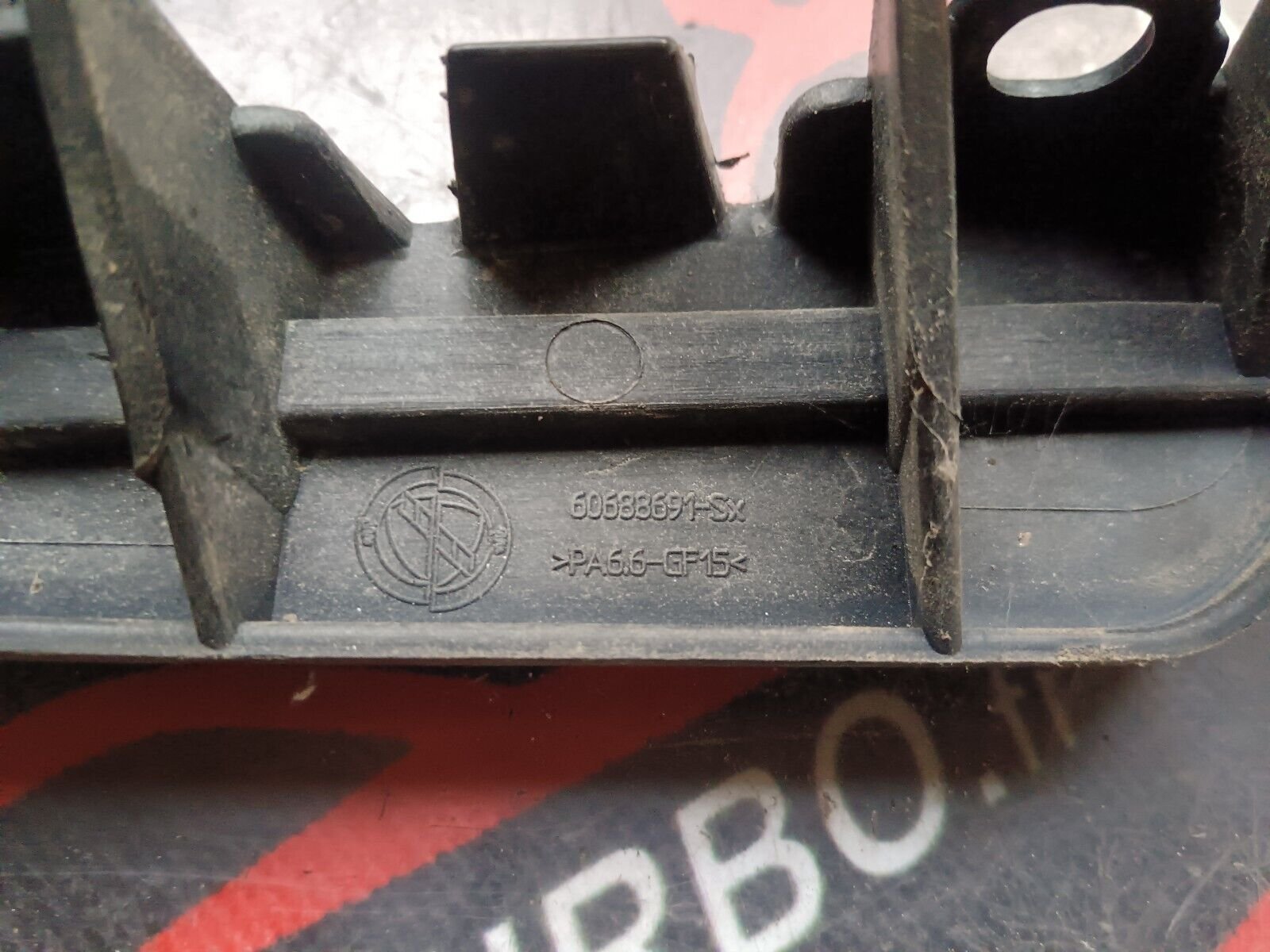 SUPPORT PARE CHOCS ARRIERE GAUCHE ALFA ROMEO 159 REFERENCE: 60688691