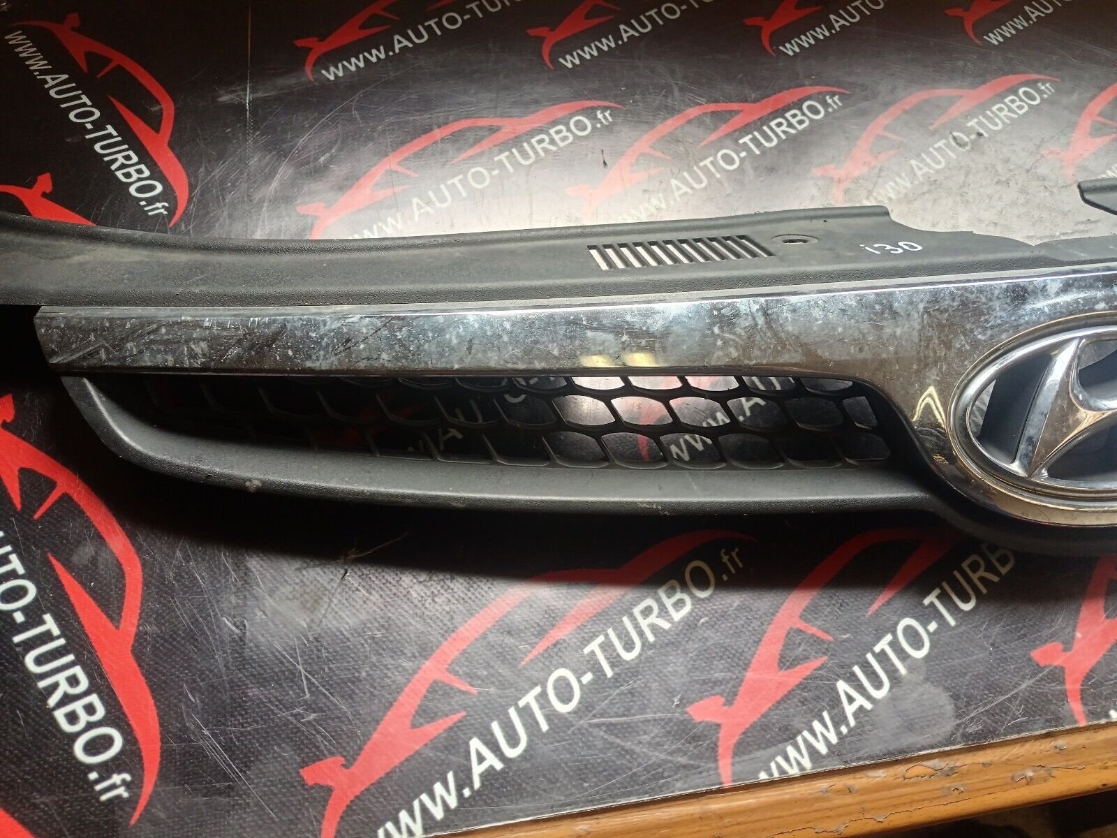 GRILLE CALANDRE HYUNDAI i30 1.6CRDI 90CH REFERENCE: 863512L000