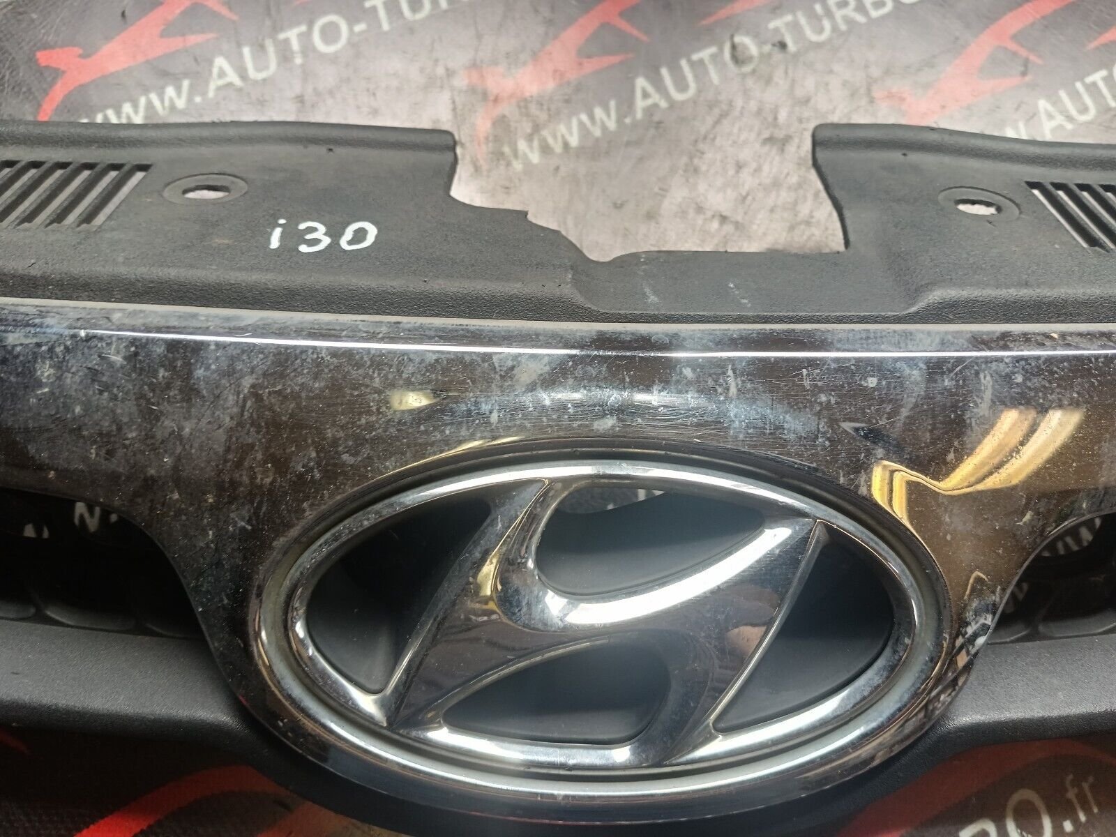 GRILLE CALANDRE HYUNDAI i30 1.6CRDI 90CH REFERENCE: 863512L000