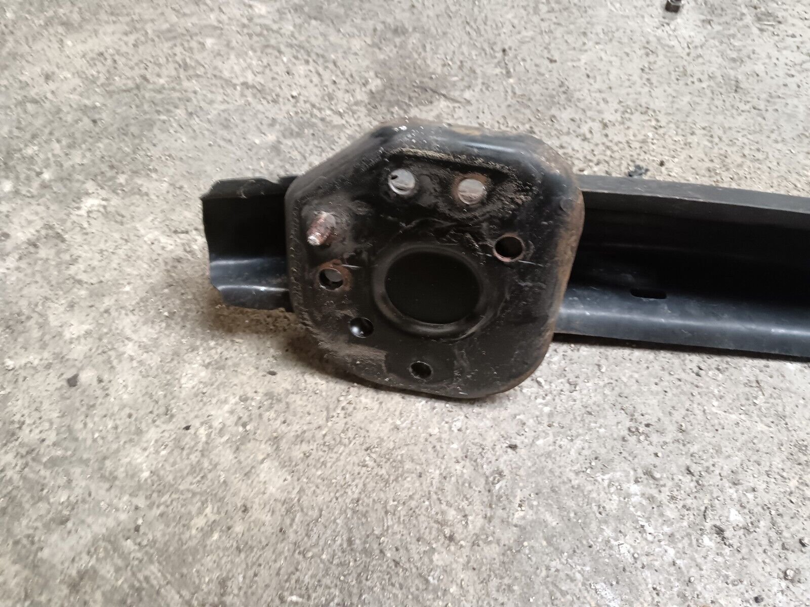 RENFORT PARE CHOC ARRIERE (TRAVERS) CITROEN C4 REFERENCE: 9671246280