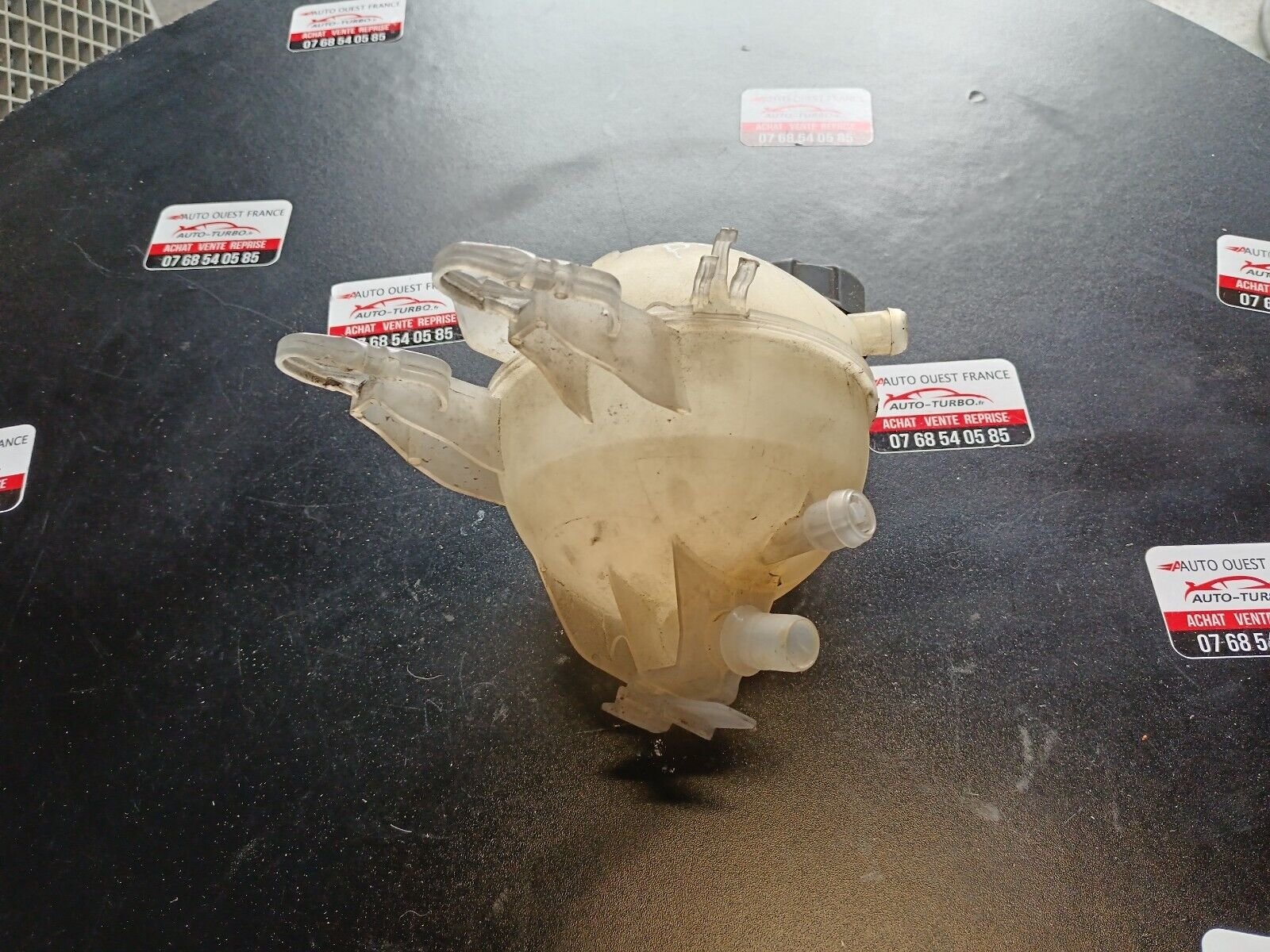 VASE D'EXPANSION LIQUIDE REFROIDISSEMENT PSA REFERENCE 9680163780