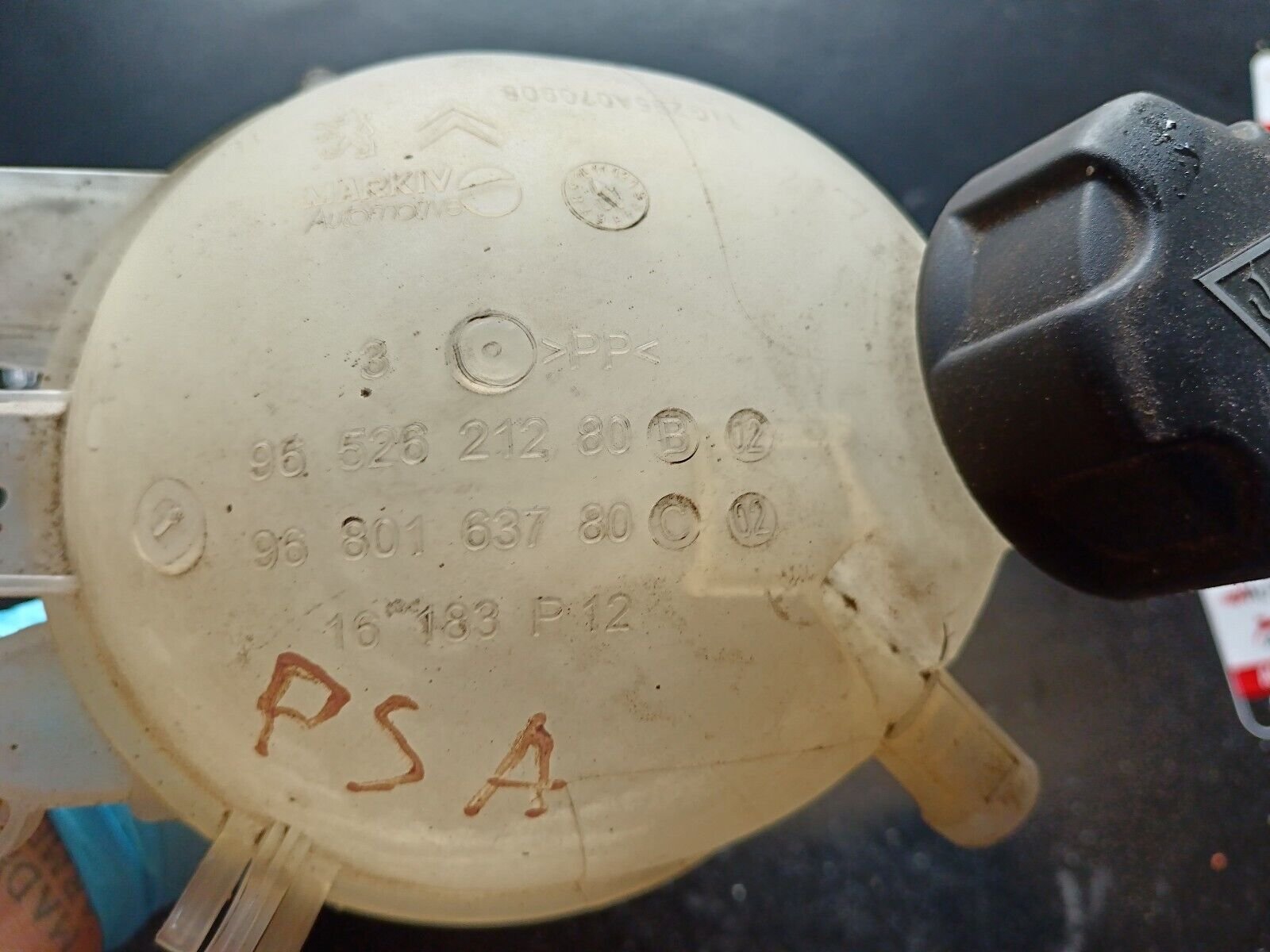 VASE D'EXPANSION LIQUIDE REFROIDISSEMENT PSA REFERENCE 9680163780