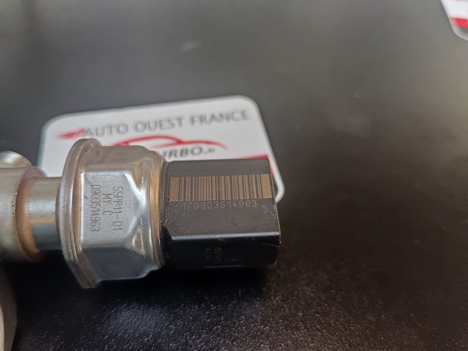 RAMPE INJECTION BMW 116i REFERENCE:  7537319