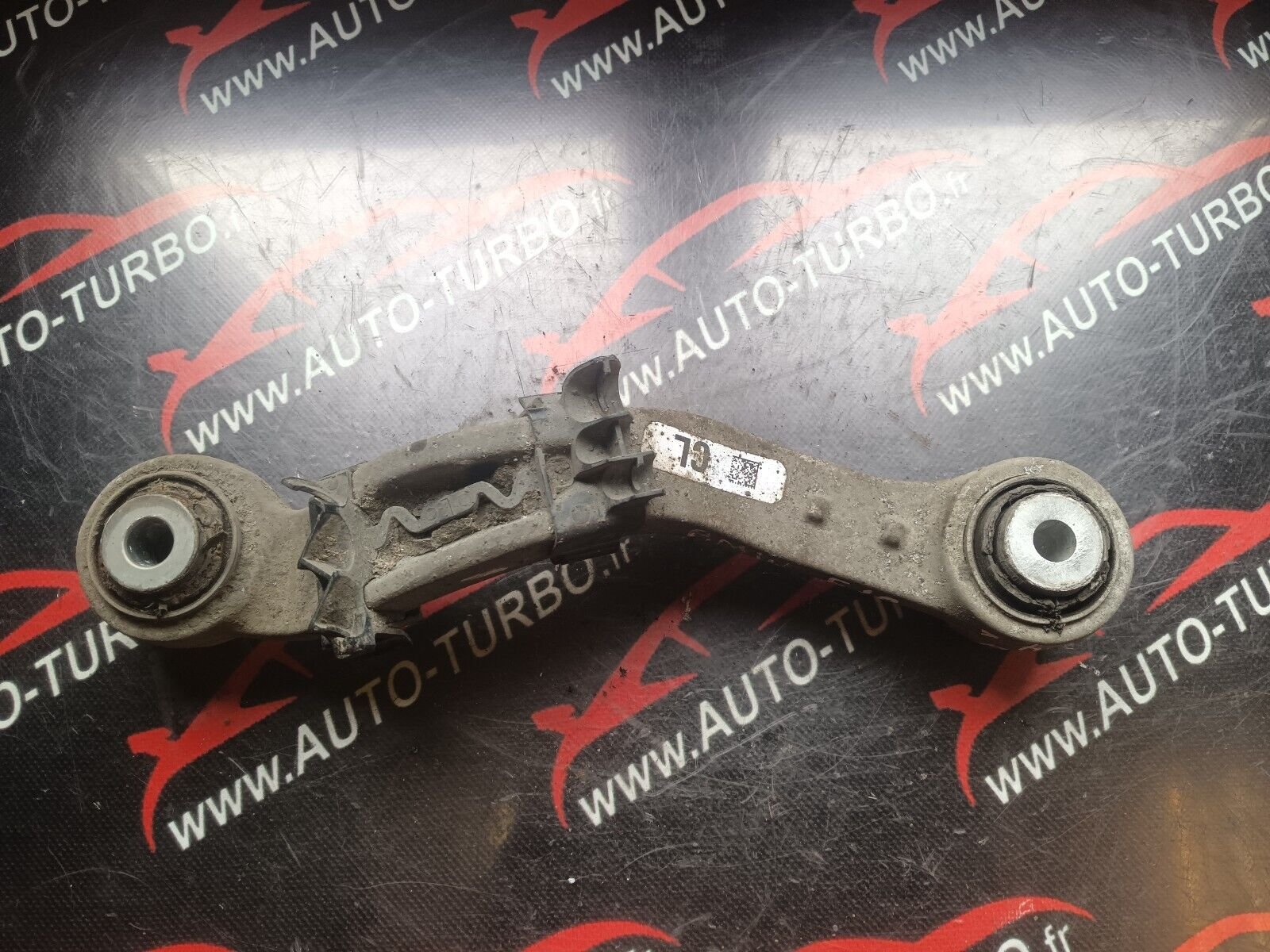 BRAS OSCILLANT ARRIERE GAUCHE BMW 520 F10 REFERENCE: 6082T6