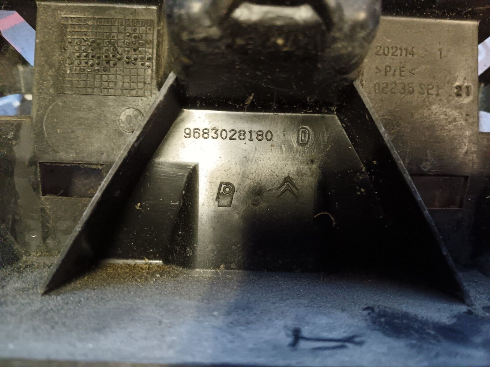 ABSORBEUR PARE CHOC ARRIERE CITROEN C 4 1 REFERENCE: 9683028180