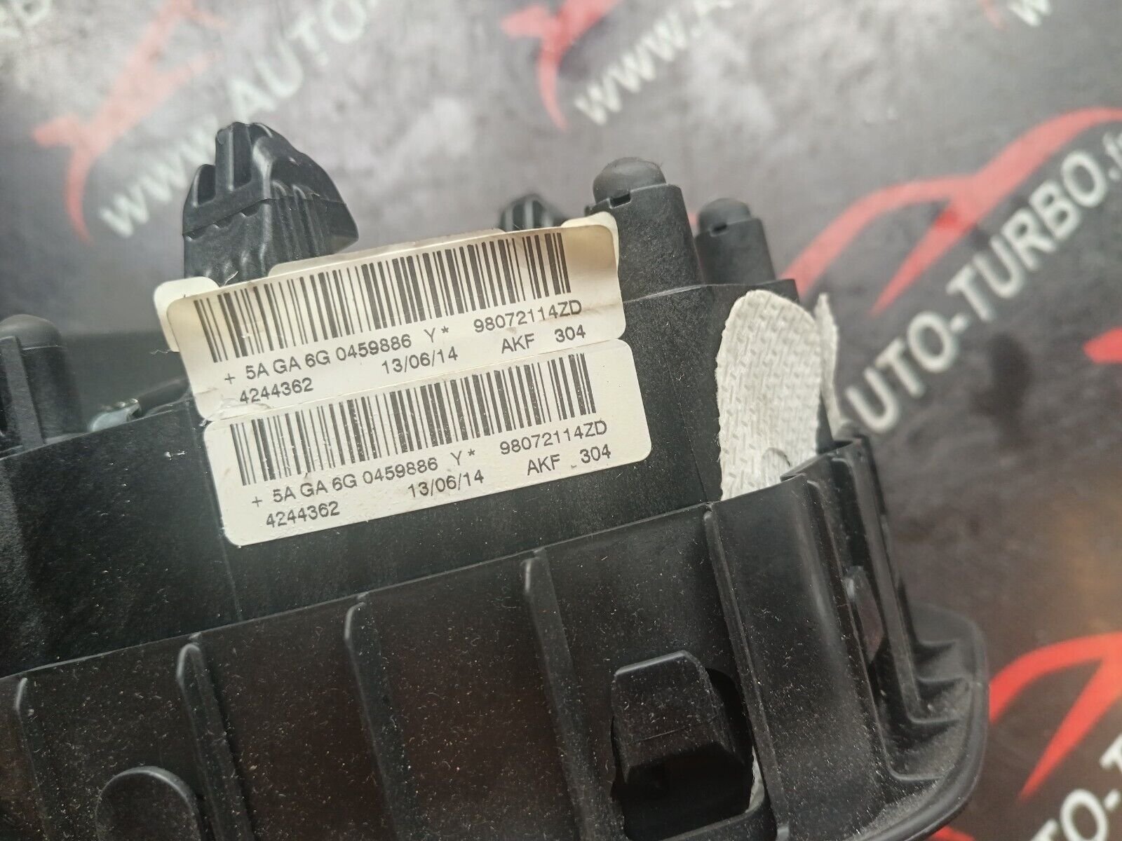 AIRBAG VOLANT PEUGEOT 2008 1.6HDI 110CH  REFERENCE: 98072114