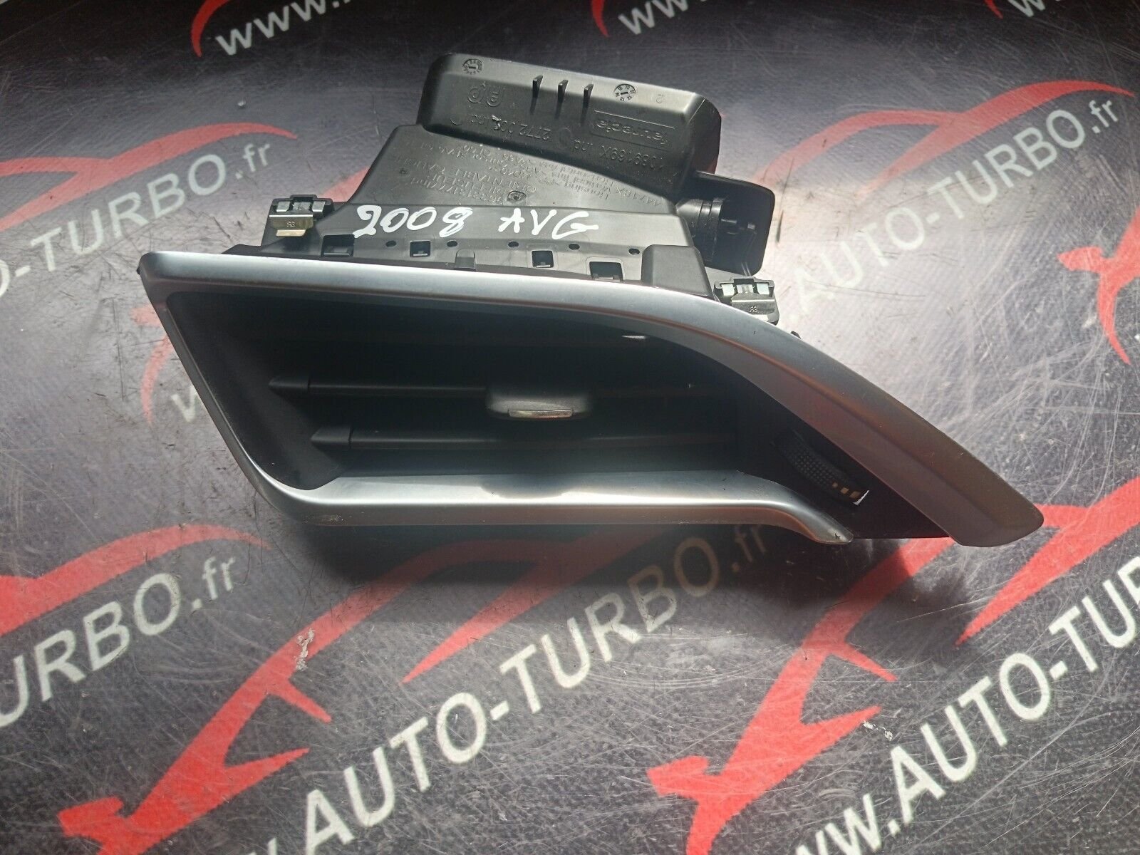 AERATEUR TABLEAU AVANT GAUCHE PEUGEOT 2008 1.6HDI 110CH REFERENCE: 9633131777