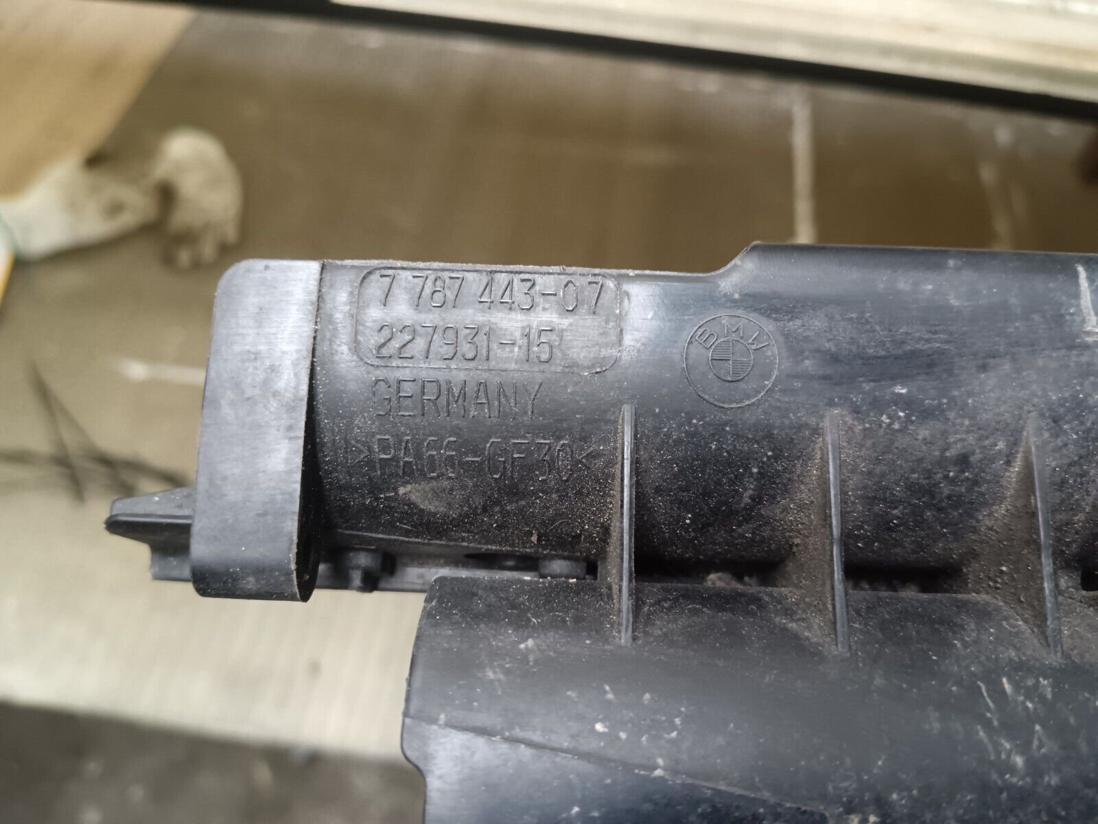 SUPPORT RADIATEUR BMW 525 E60 REFERENCE: 778744307