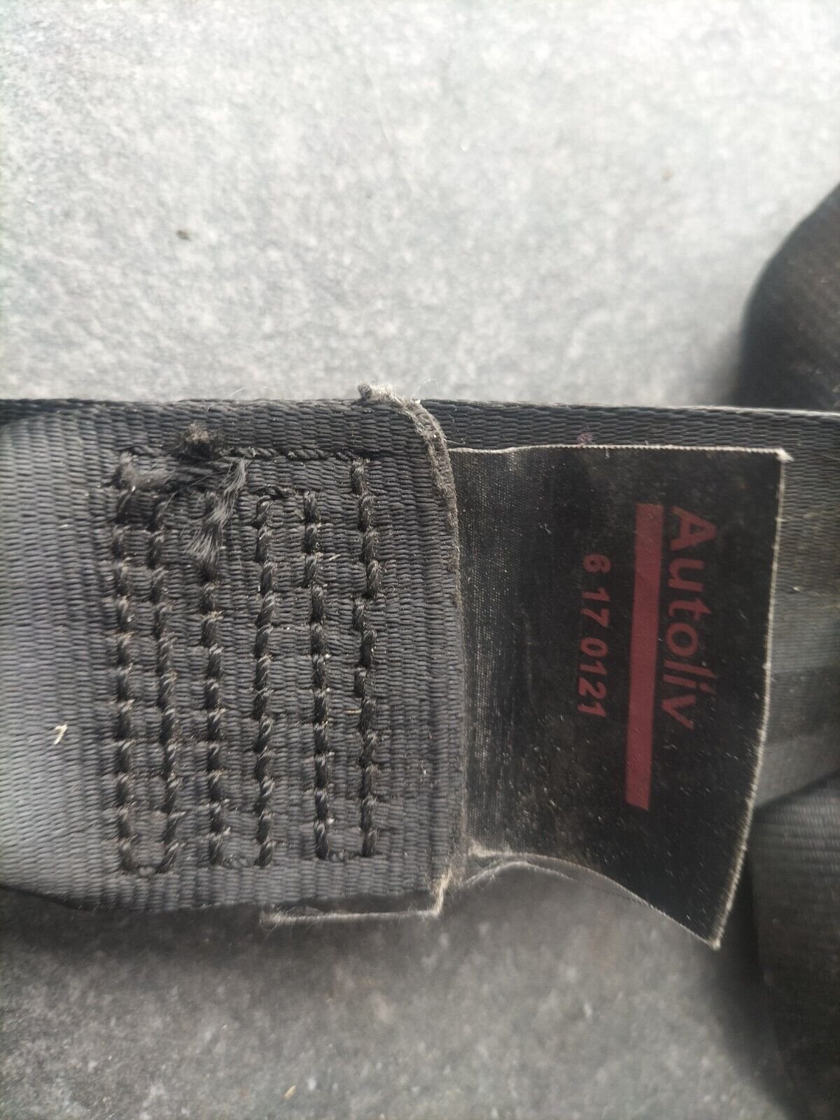 CEINTURE DE SECURITE ARRIERE GAUCHE PEUGEOT 207. REF 96498076XX