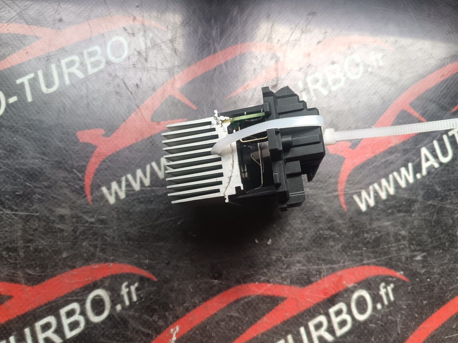 RESISTANCE DE CHAUFFAGE PEUGEOT 2008 1.6HDI 110CH REFERENCE: 9151487499