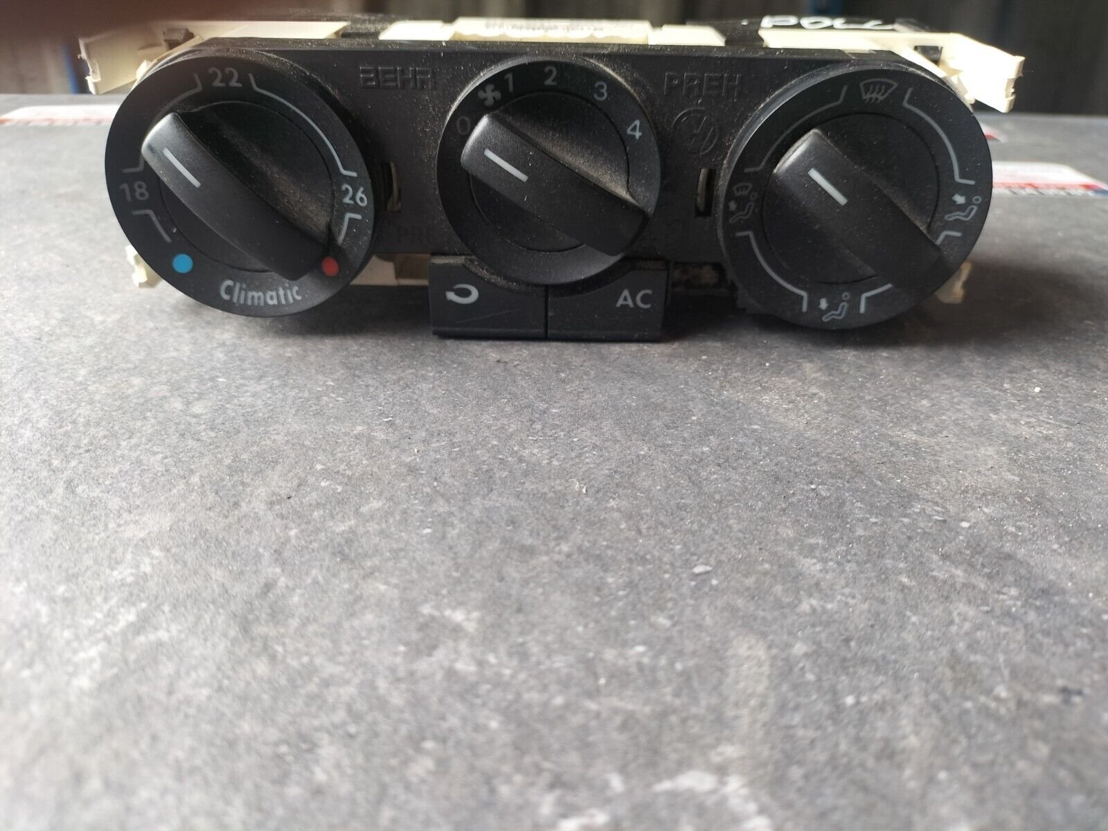 UNITE COMMANDE CLIM/CHAUFFAGEVOLKSWAGEN POLO IV 6Q0820045H