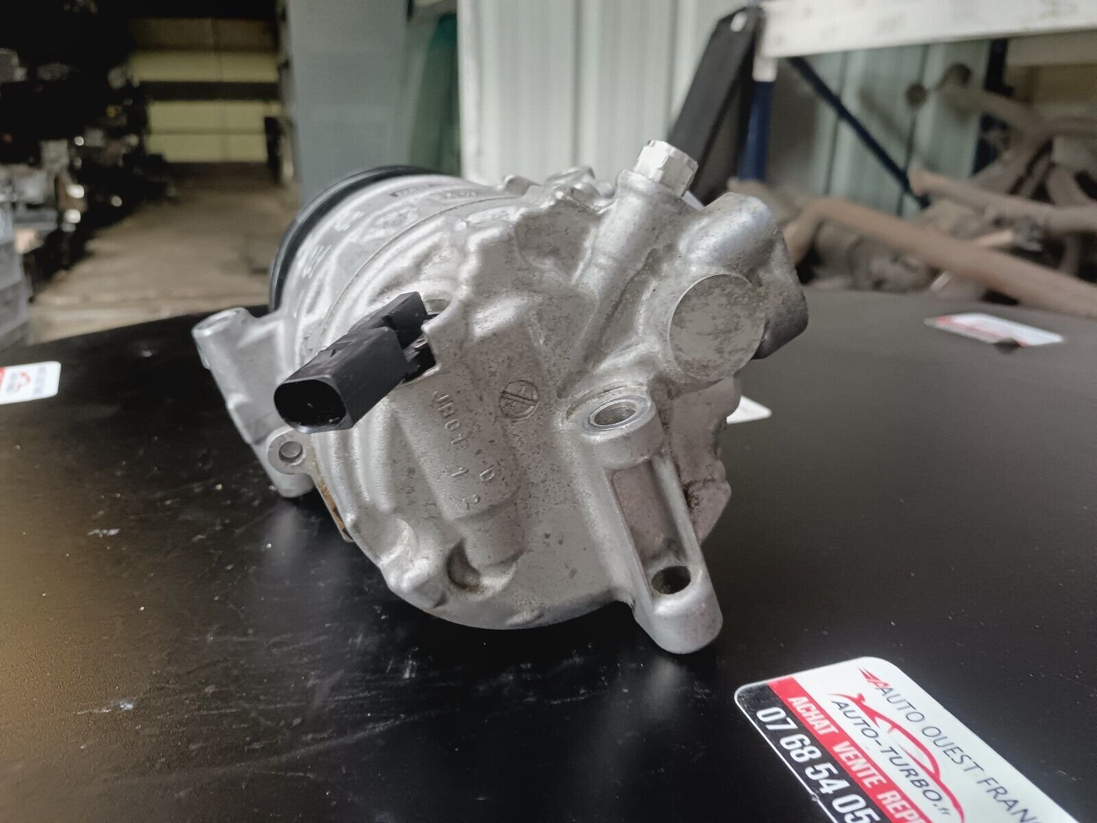 COMPRESSEUR CLIM AUDI A4 2.0 140CH REFERENCE: 4M0820803