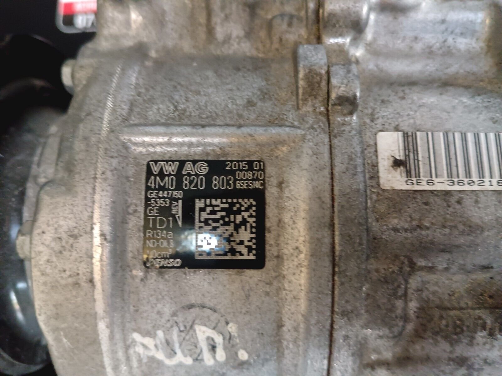 COMPRESSEUR CLIM AUDI A4 2.0 140CH REFERENCE: 4M0820803