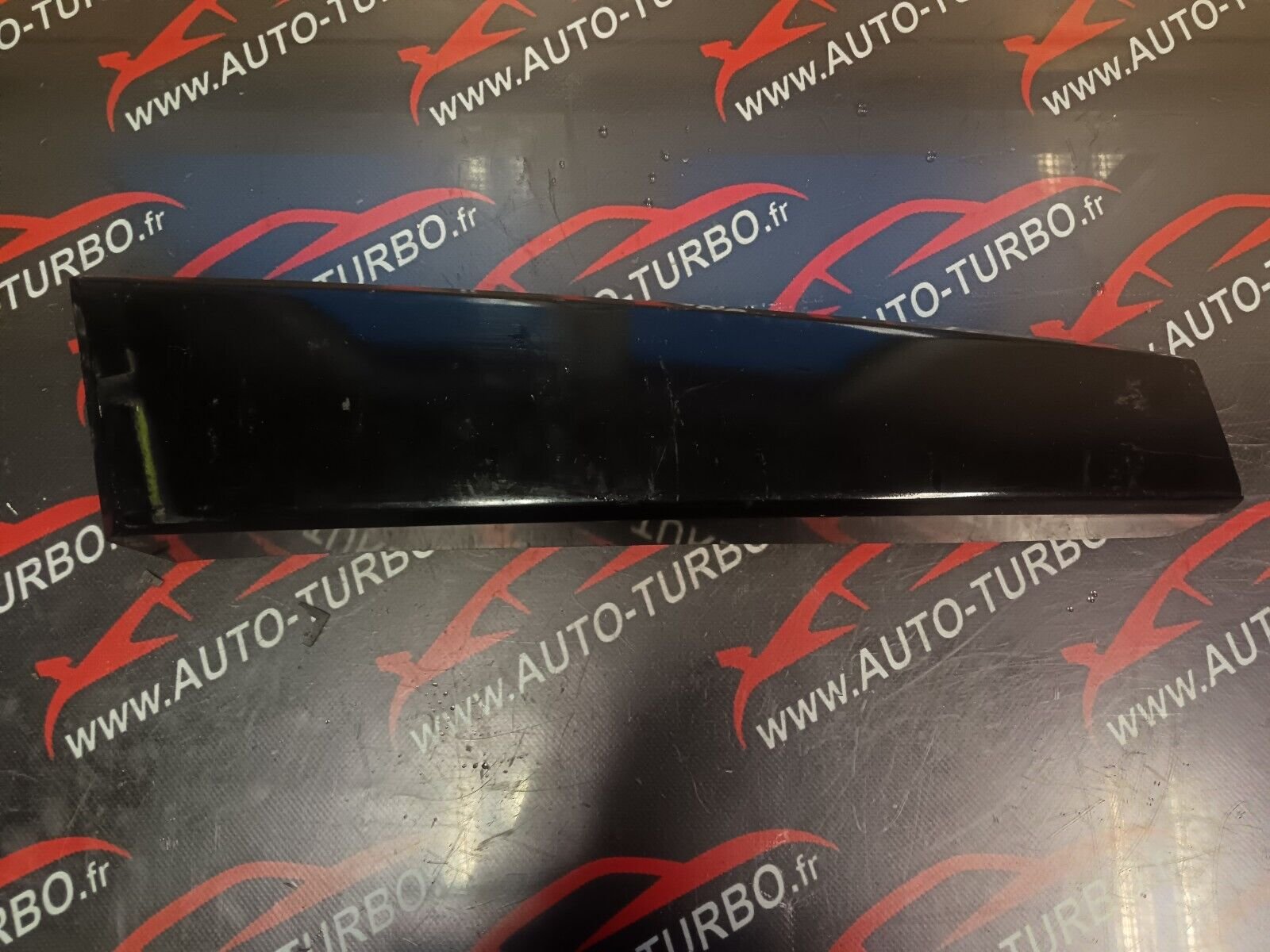 CACHE PLASTIQUE GAUCHE CITROEN C4 REFERENCE: 9647010177