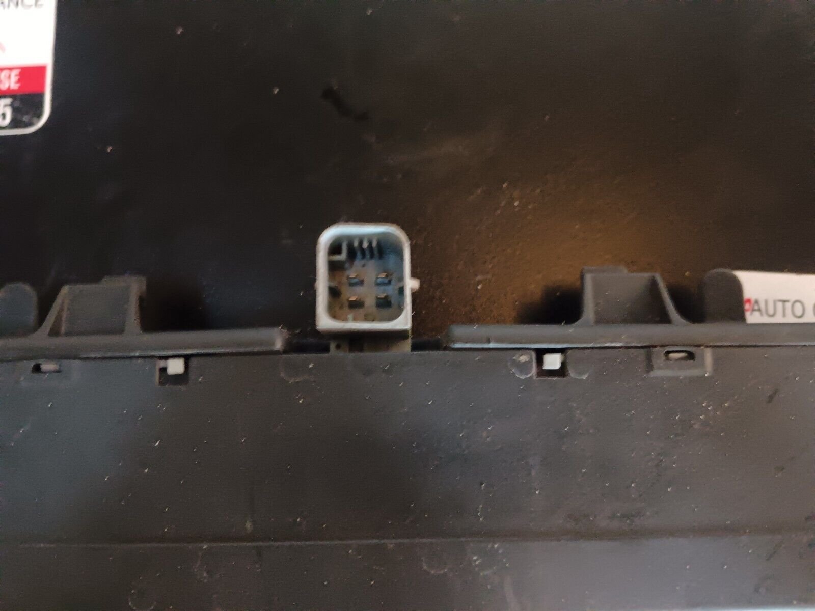 RAMPE INJECTION CITROEN C3 1.4i ESSENCE REFERENCE: 50930959