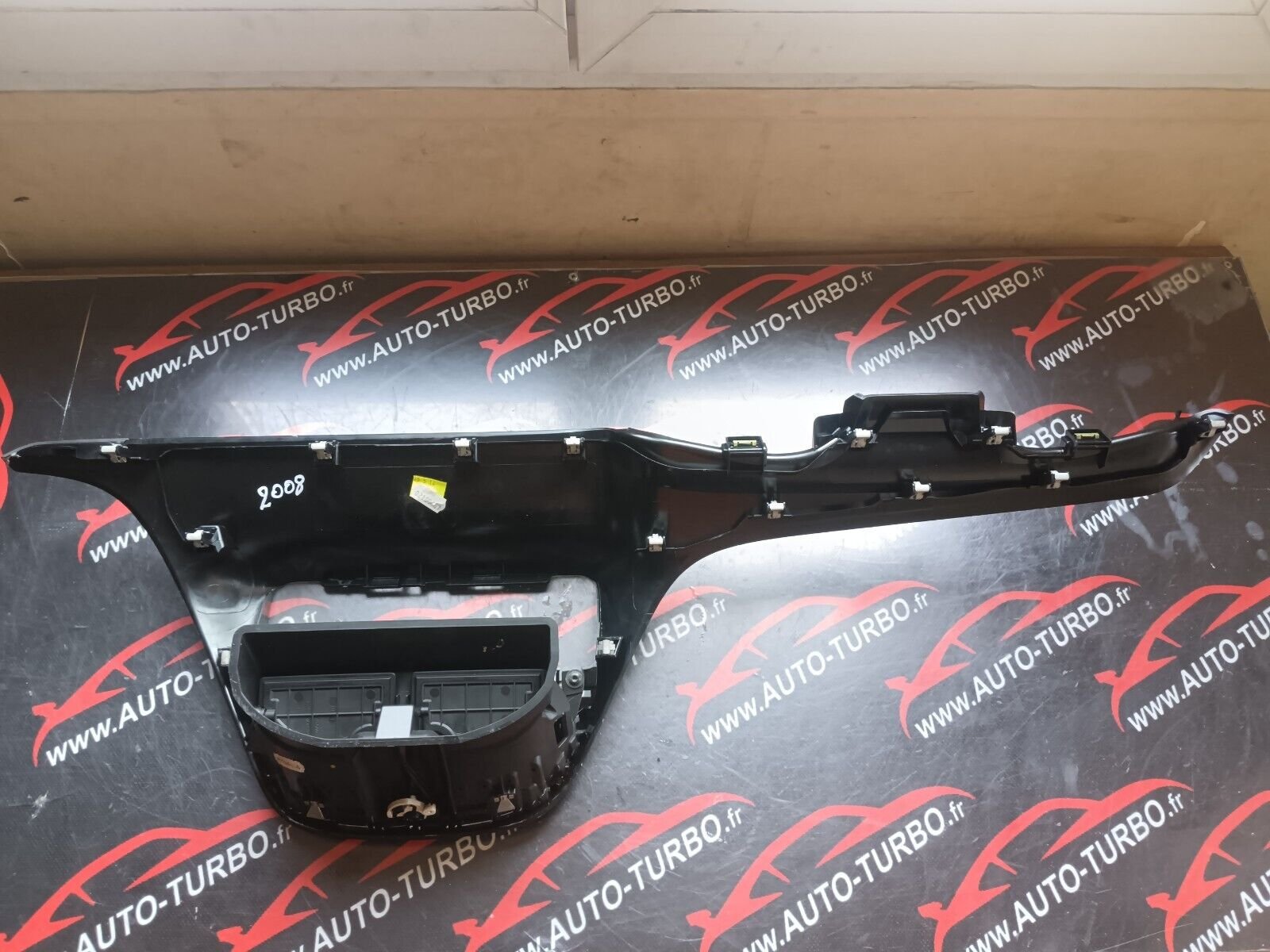 REVETEMENT DE TABLEAU DE BORD PEUGEOT 2008 1.6HDI 110CH REFERENCE: 9673830077