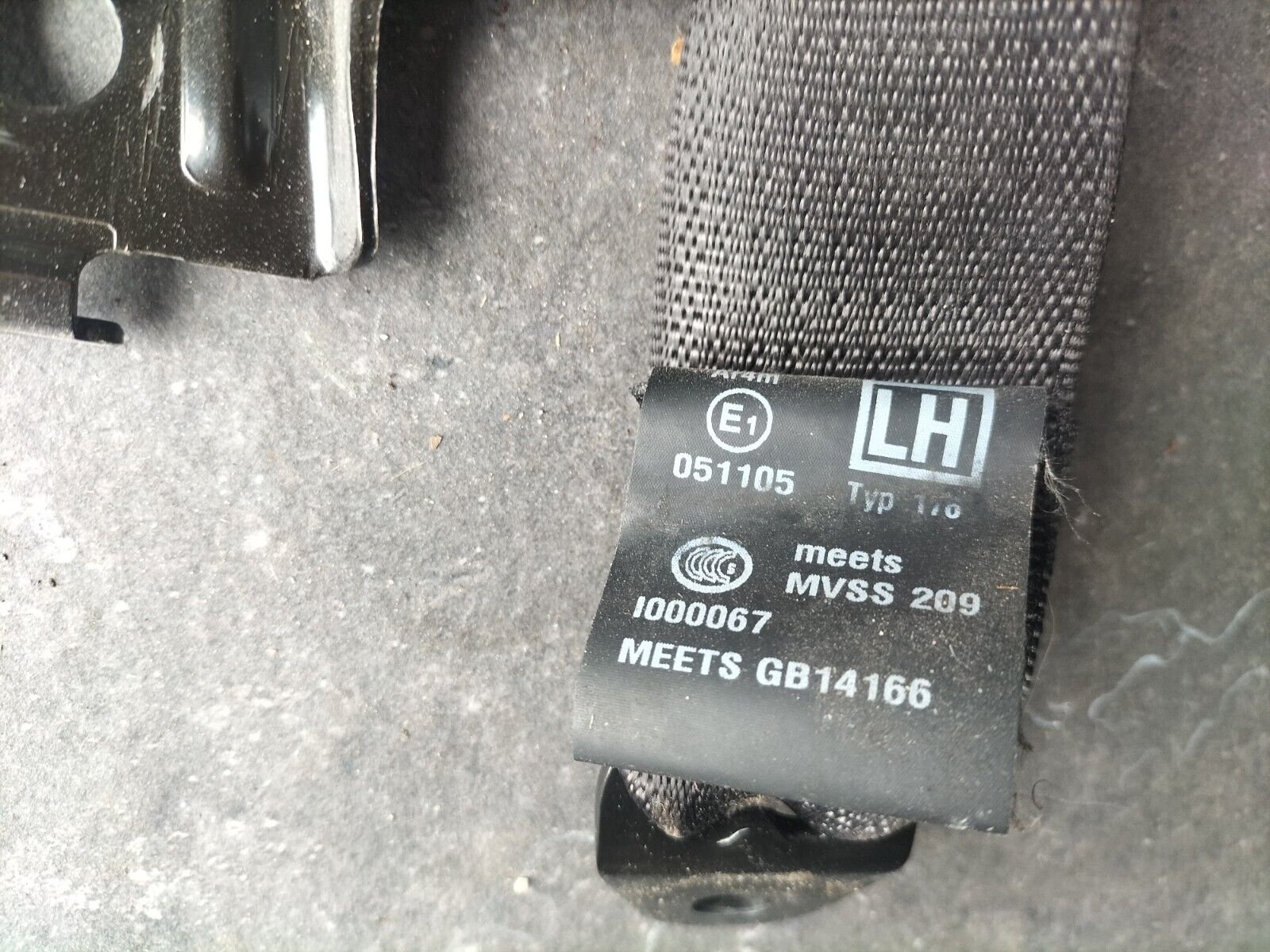 CEINTURE DE SECURITE ARRIERE  GAUCHE OPEL ASTRA J 616569200B