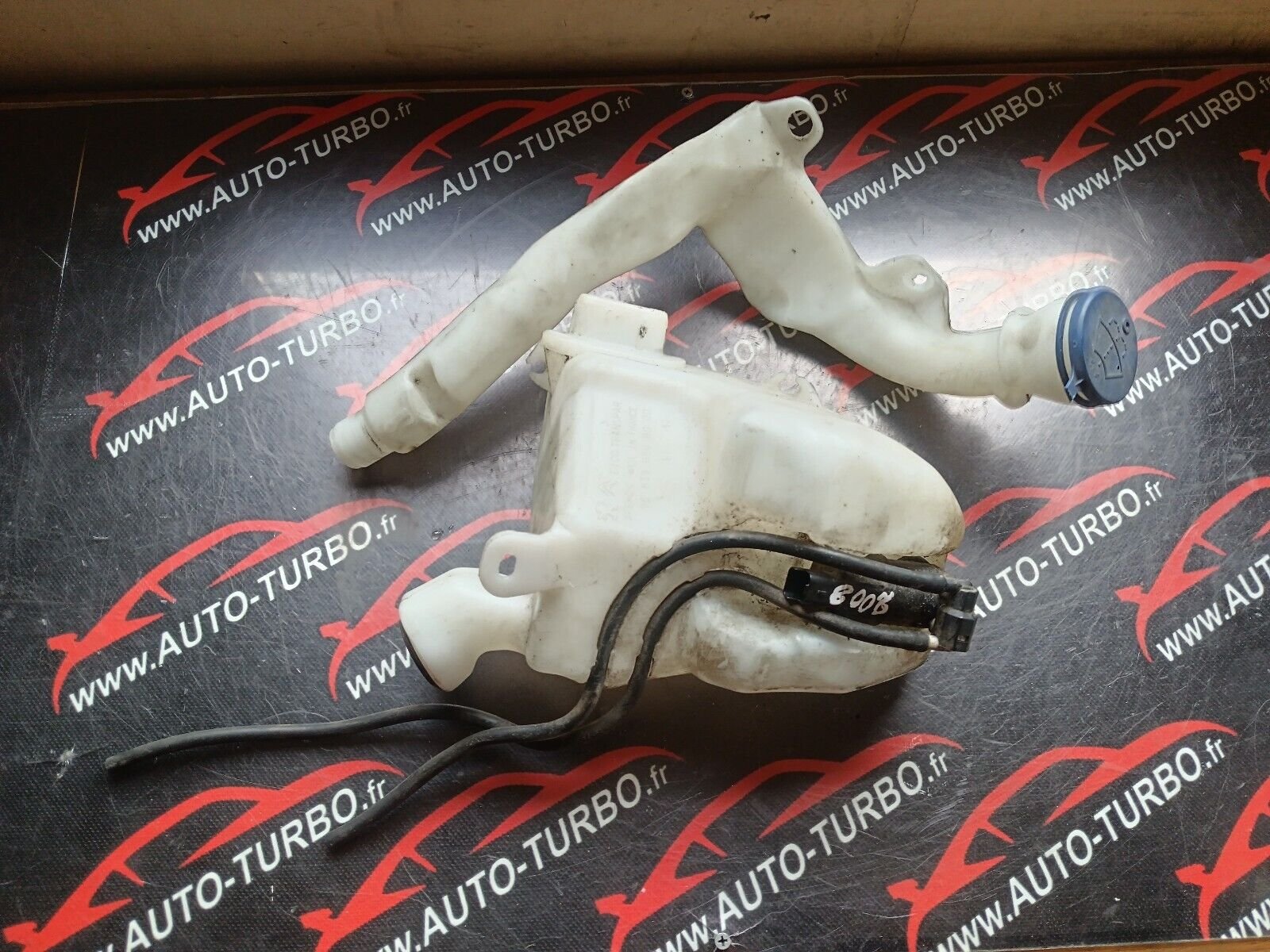 RESERVOIR LAVE GLACE PEUGEOT 2008 1.6HDI 110CH REFERENCE: 9683988680