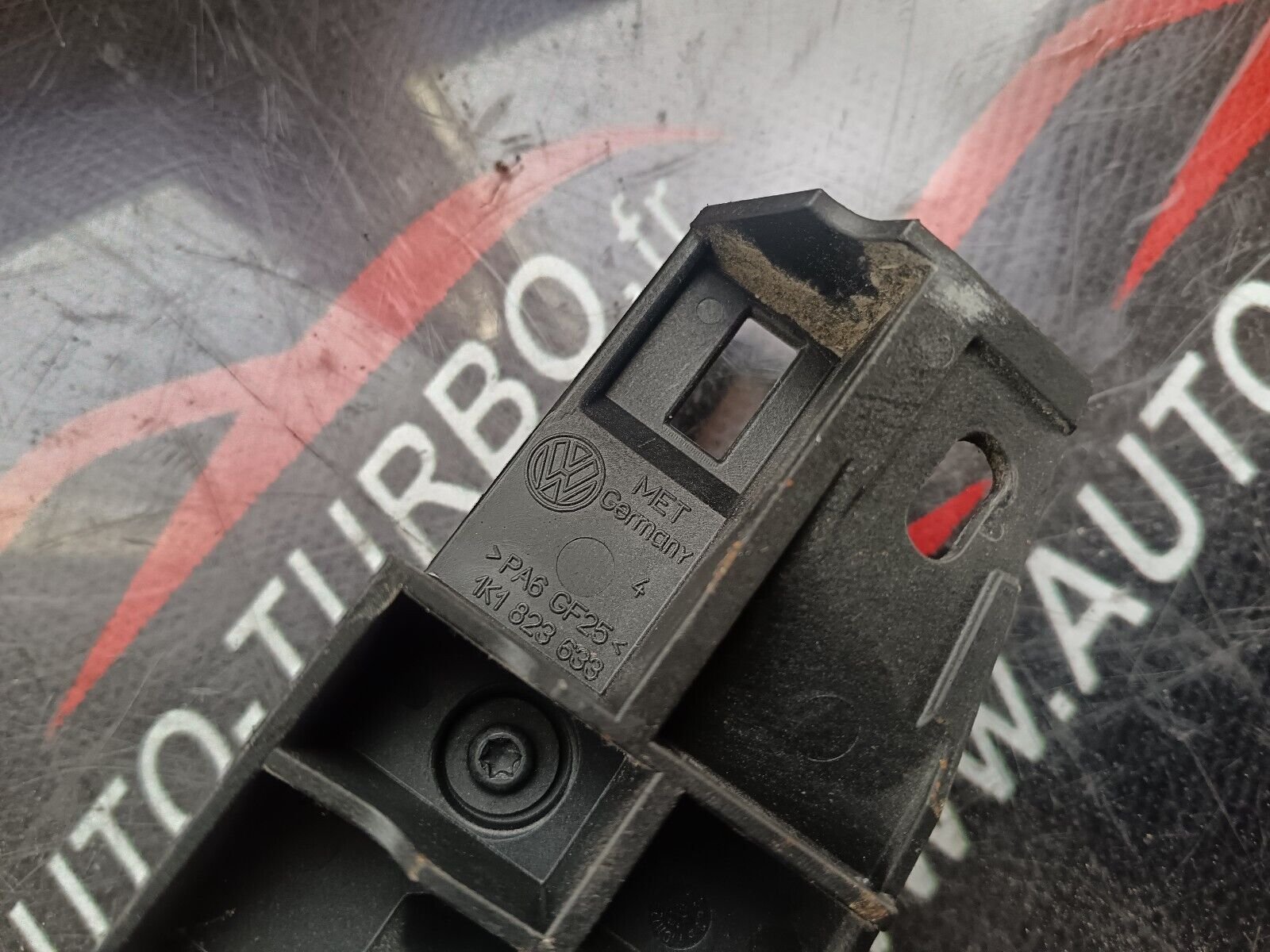 CABLE CAPOT VOLKSWAGEN GOLF V REFERENCE: 1K1823633